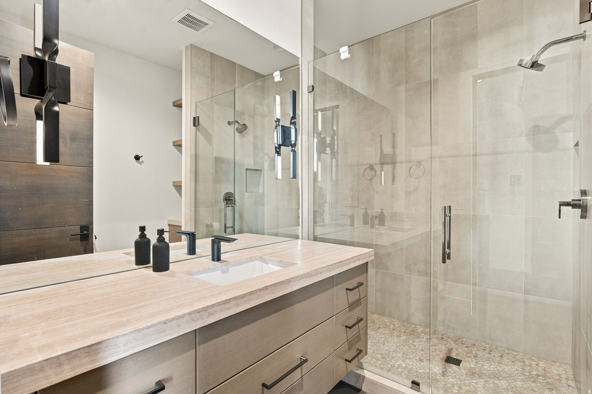 main property photo 108