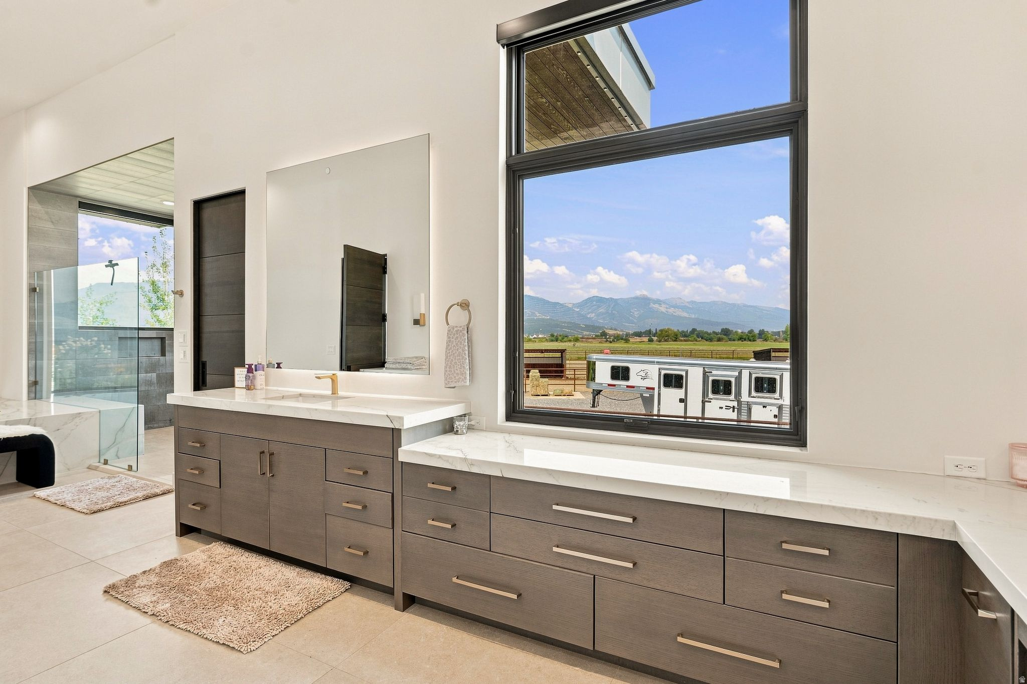 main property photo 163