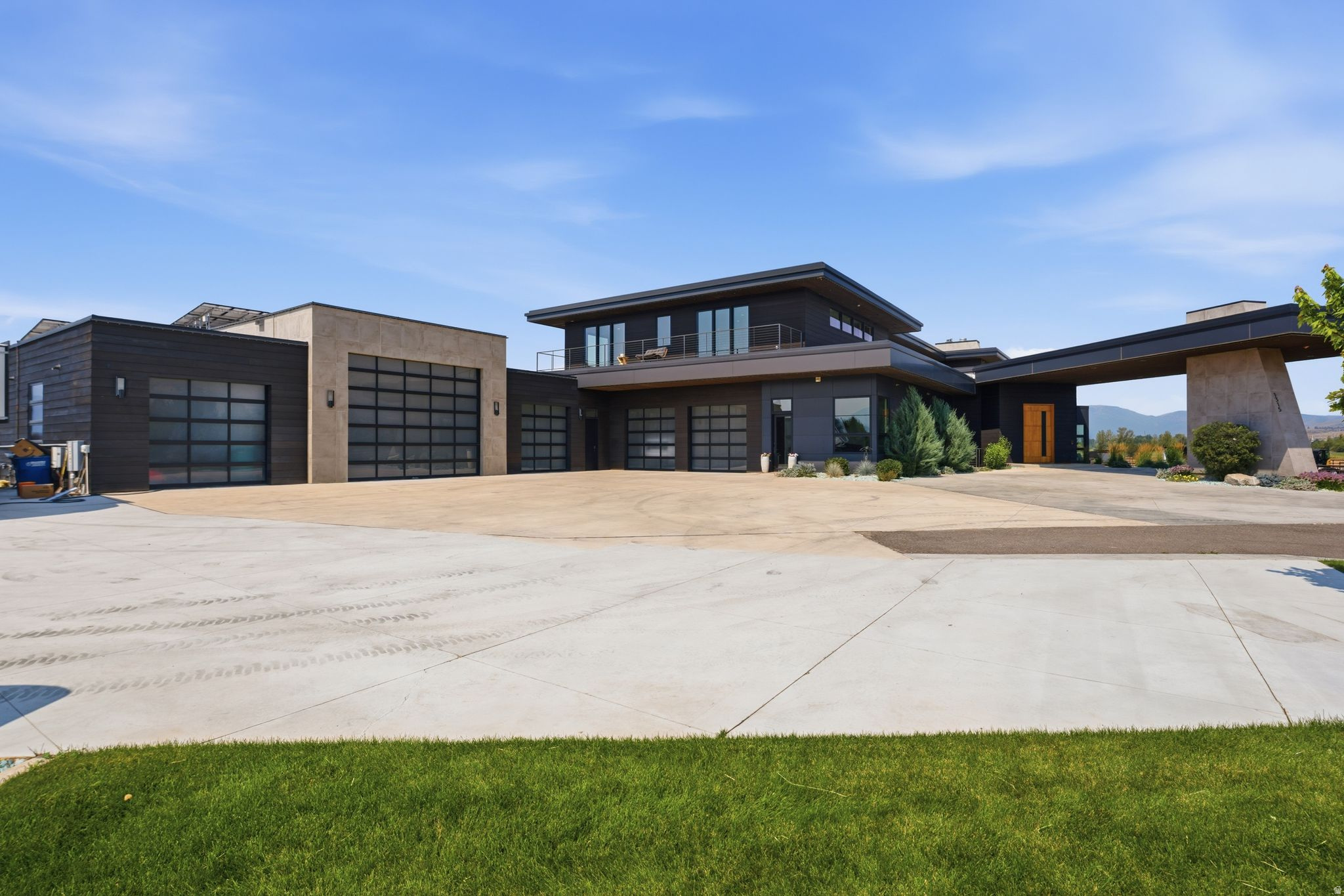 main property photo 216