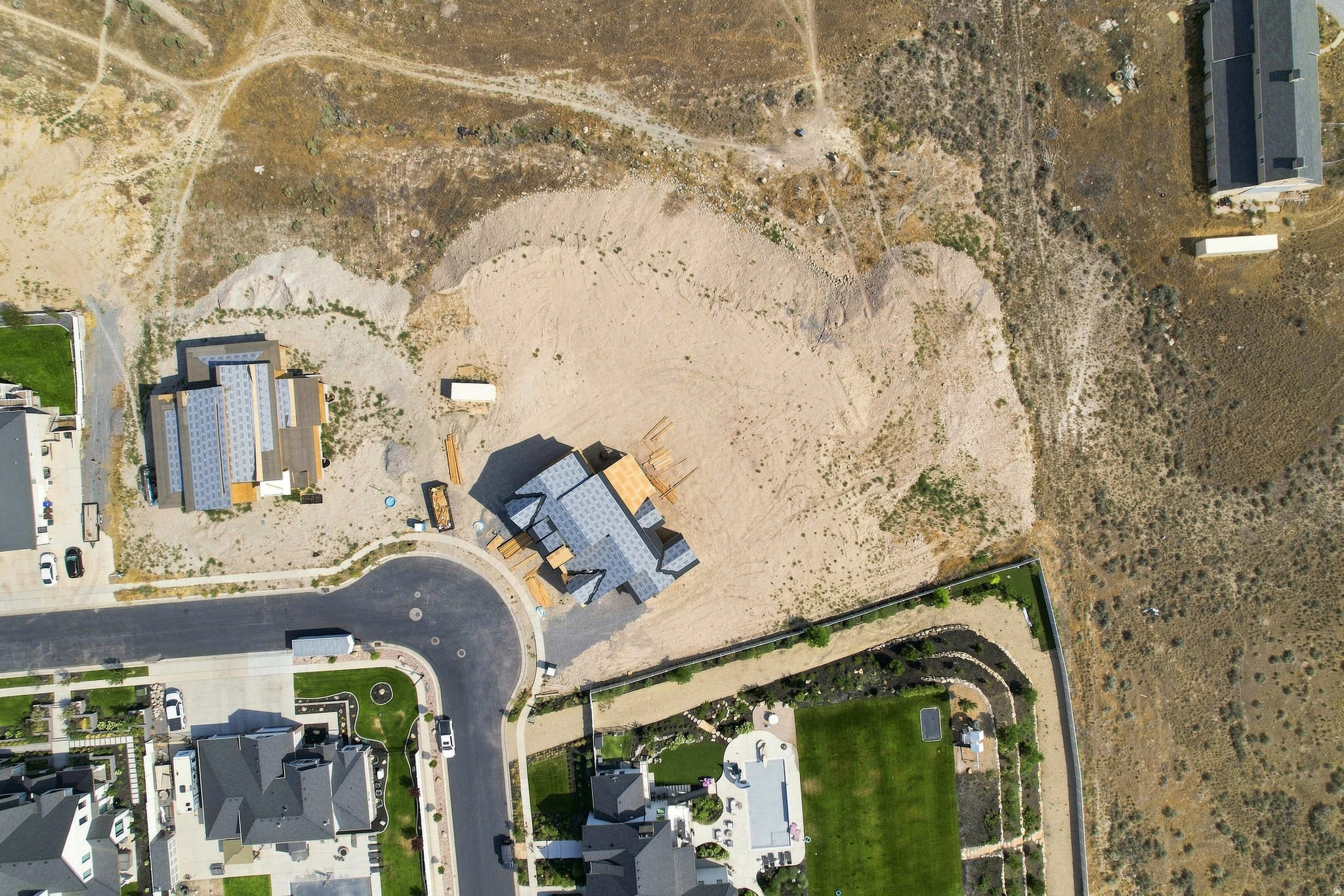main property photo 13