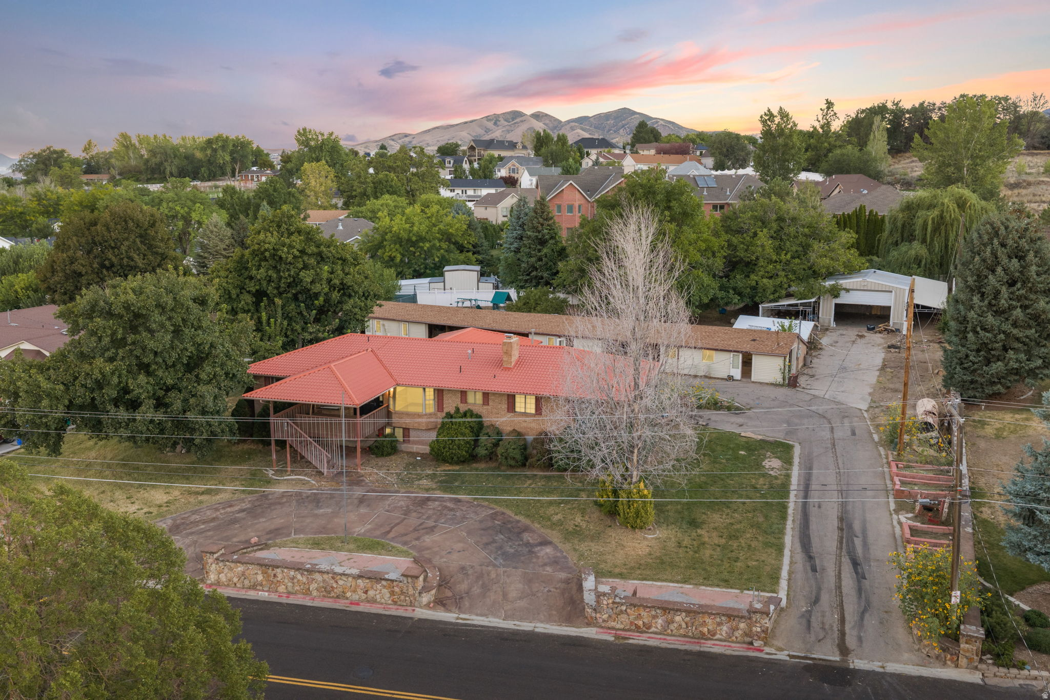 main property photo 25