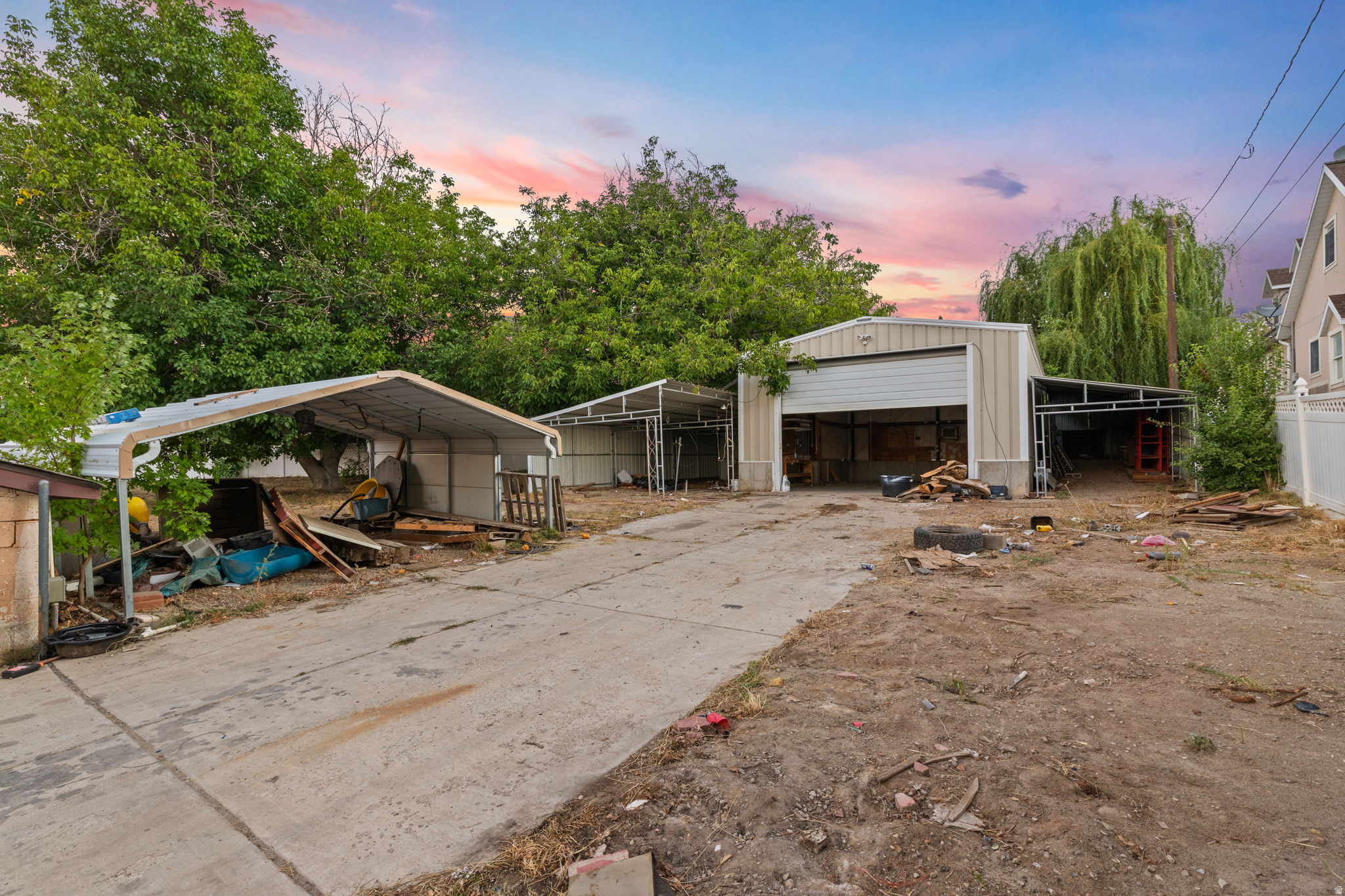 main property photo 37