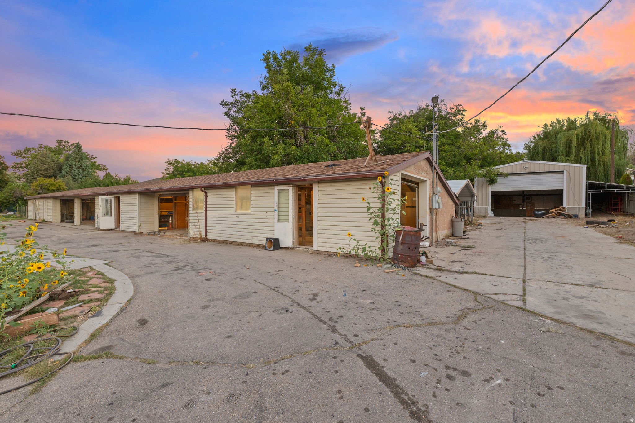 main property photo 38