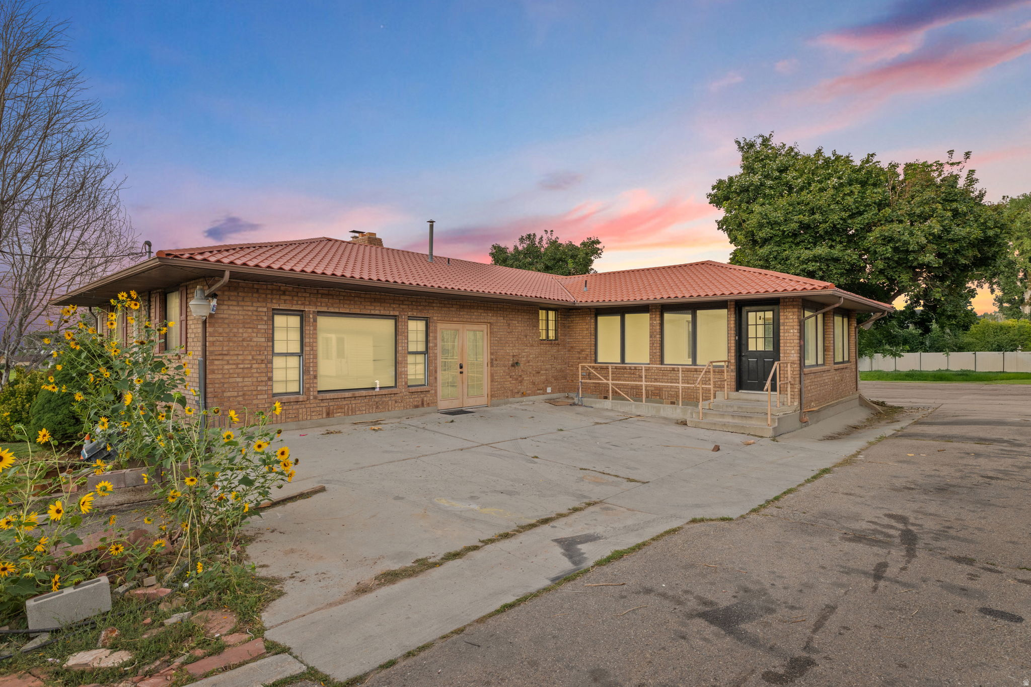 main property photo 43