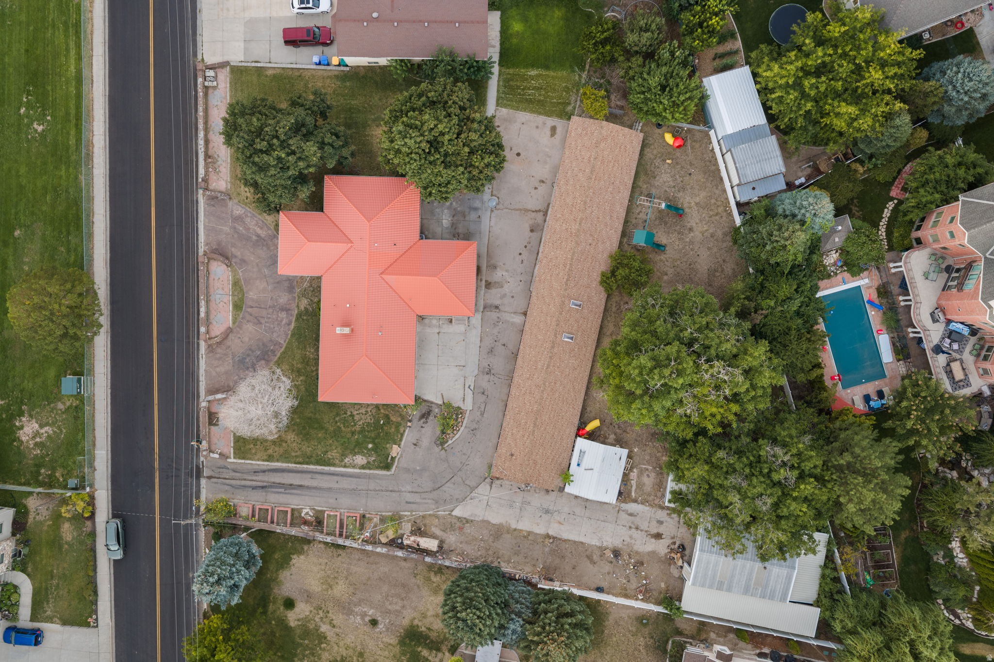 main property photo 6