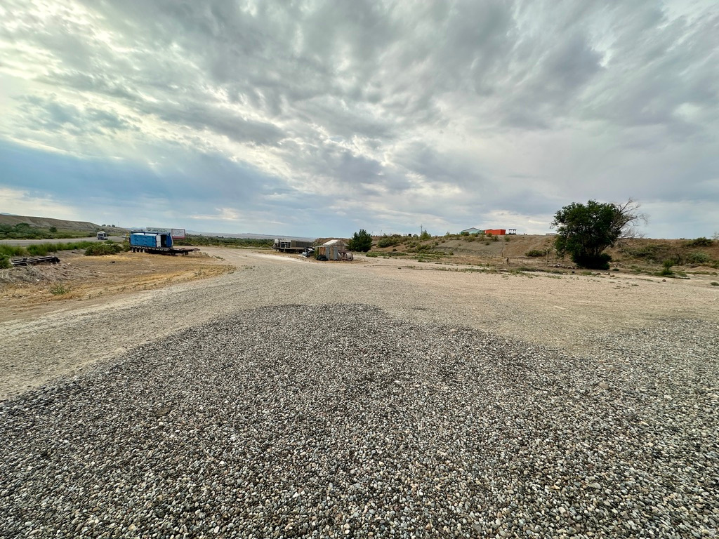 main property photo 13