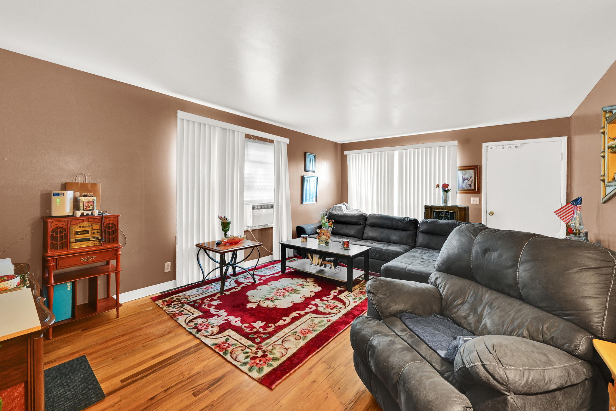 main property photo 6