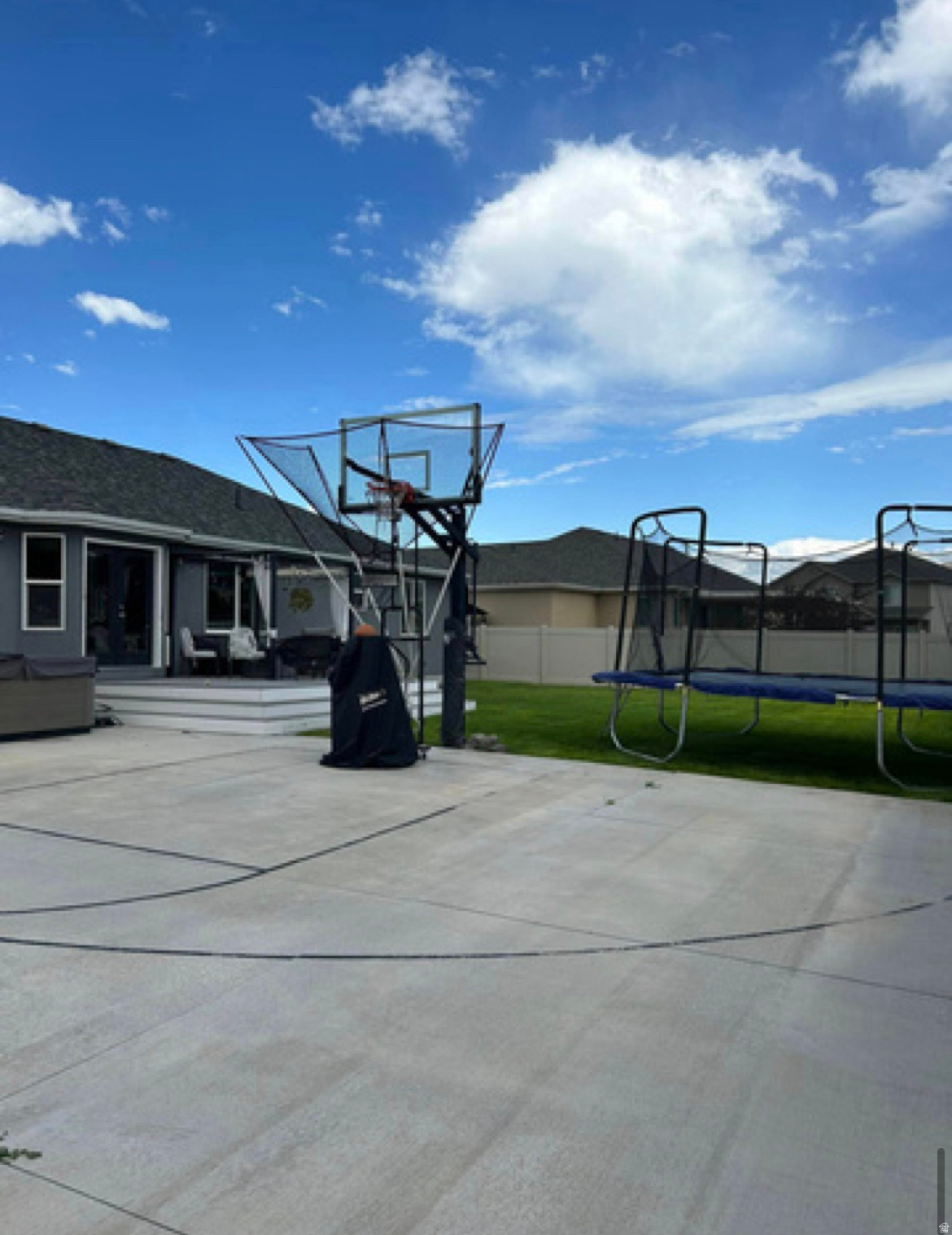 main property photo 20