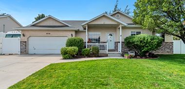 image of property with 4 Bed | 2 Bath | 3,156 Sqft