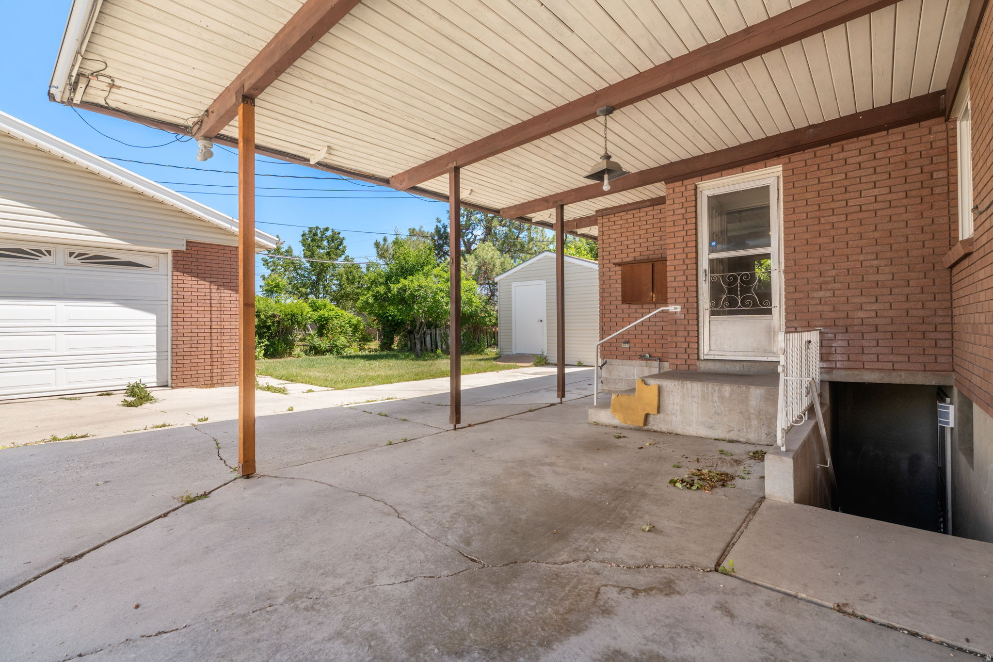 main property photo 20