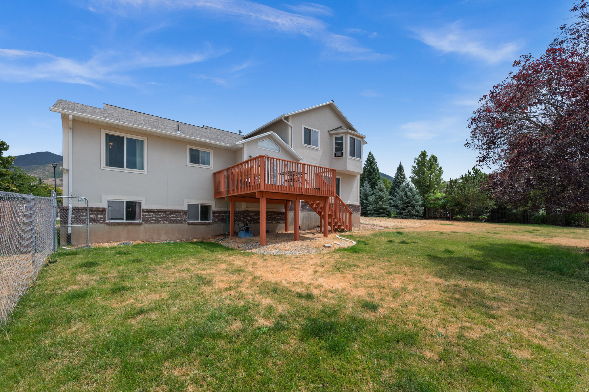 main property photo 20