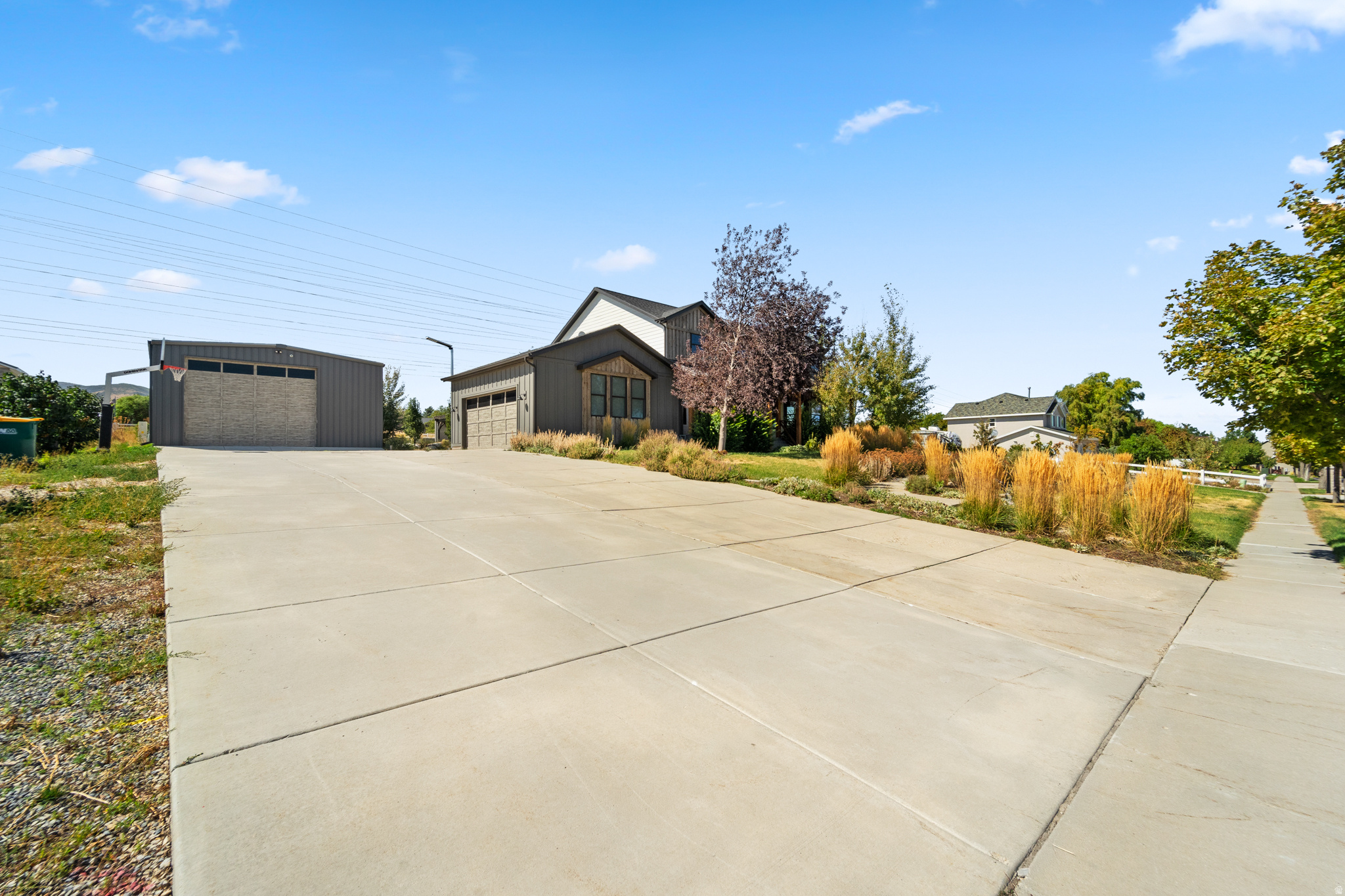 main property photo 89