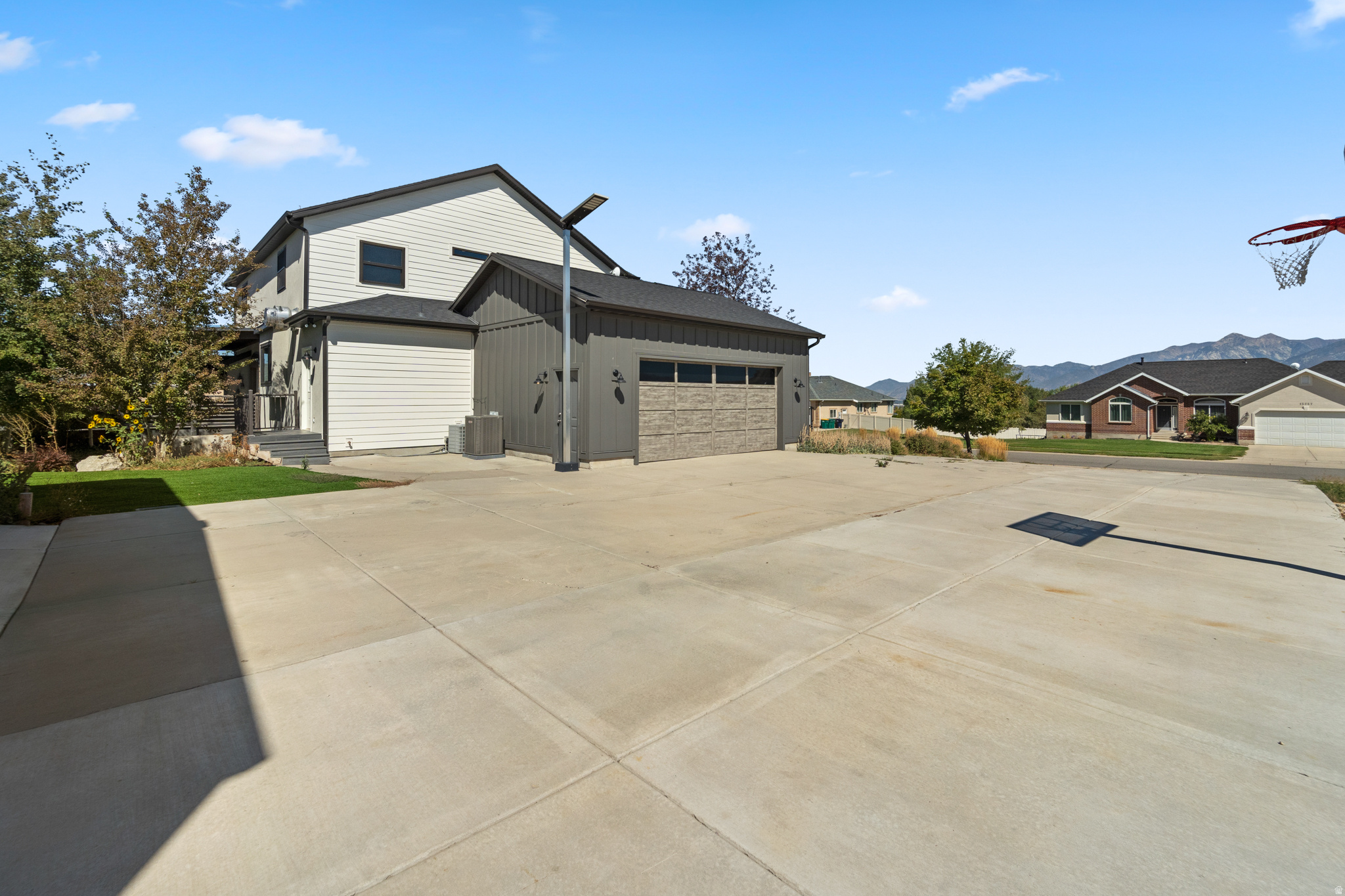 main property photo 91