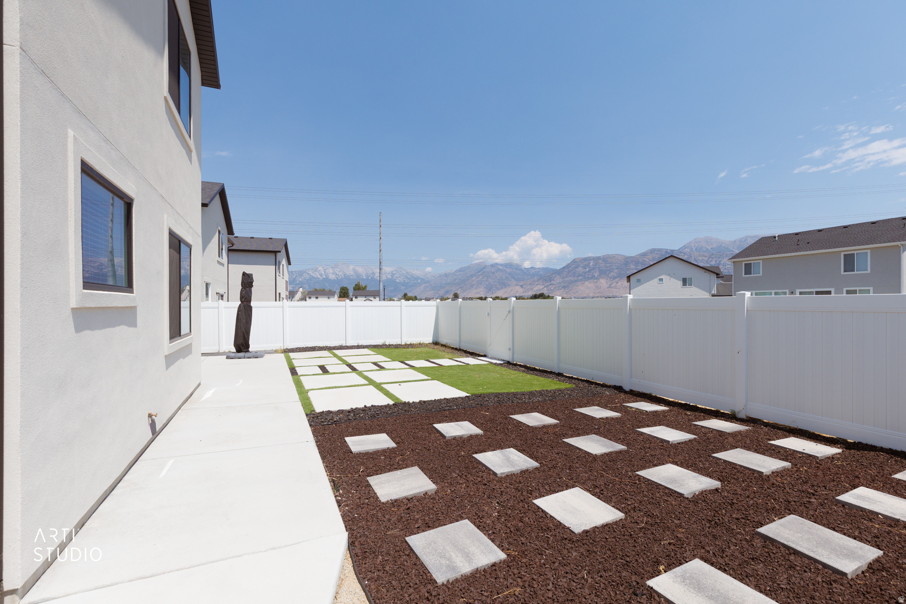 main property photo 31