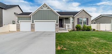 image of property with 6 Bed | 3 Bath | 3,496 Sqft