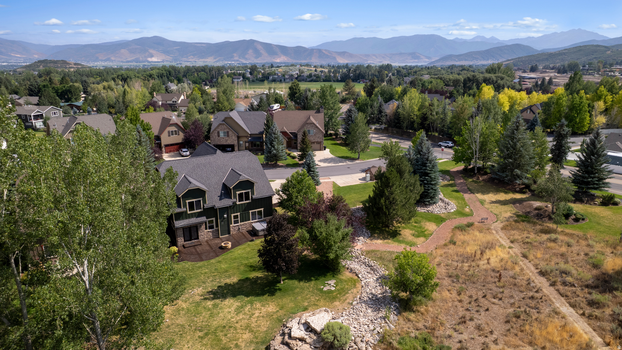 main property photo 12