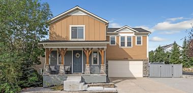 image of property with 4 Bed | 4 Bath | 2,706 Sqft