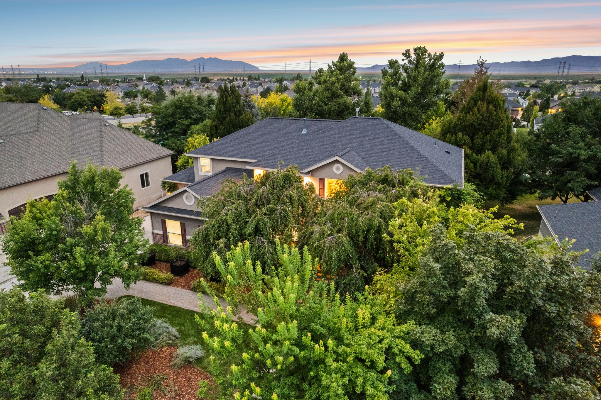 main property photo 75