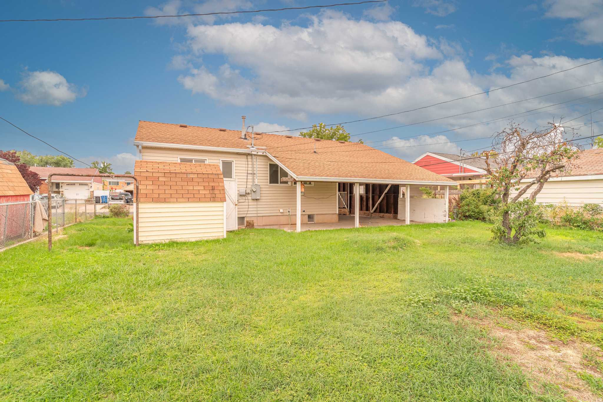 main property photo 12