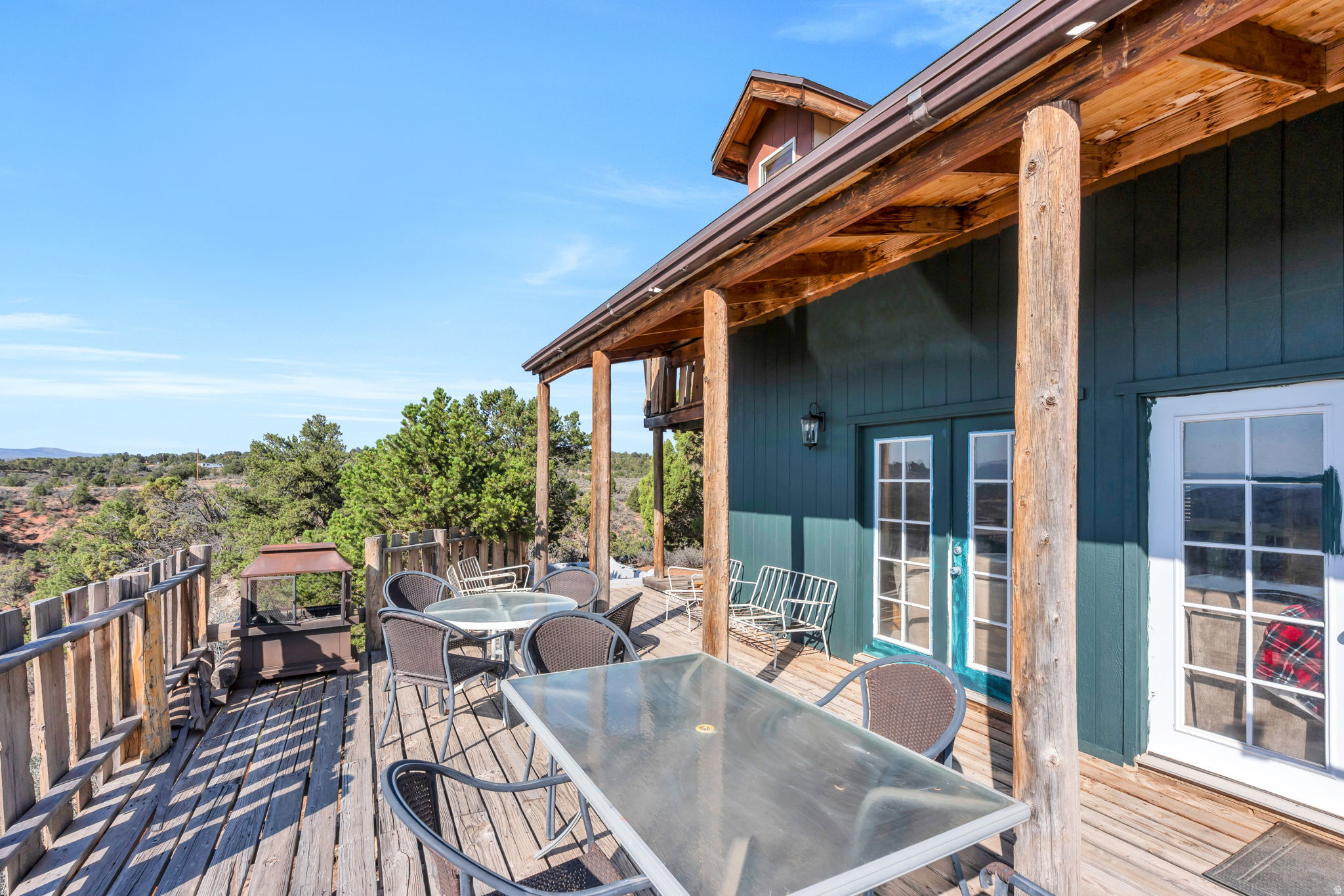 main property photo 28
