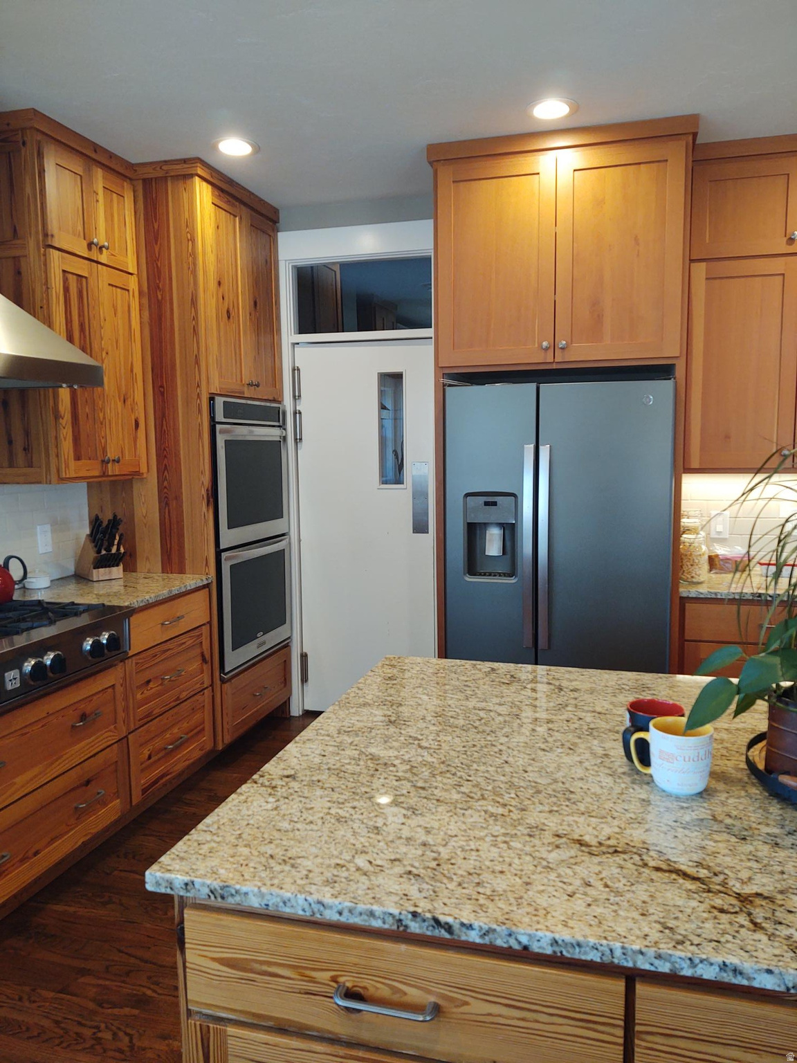 main property photo 19