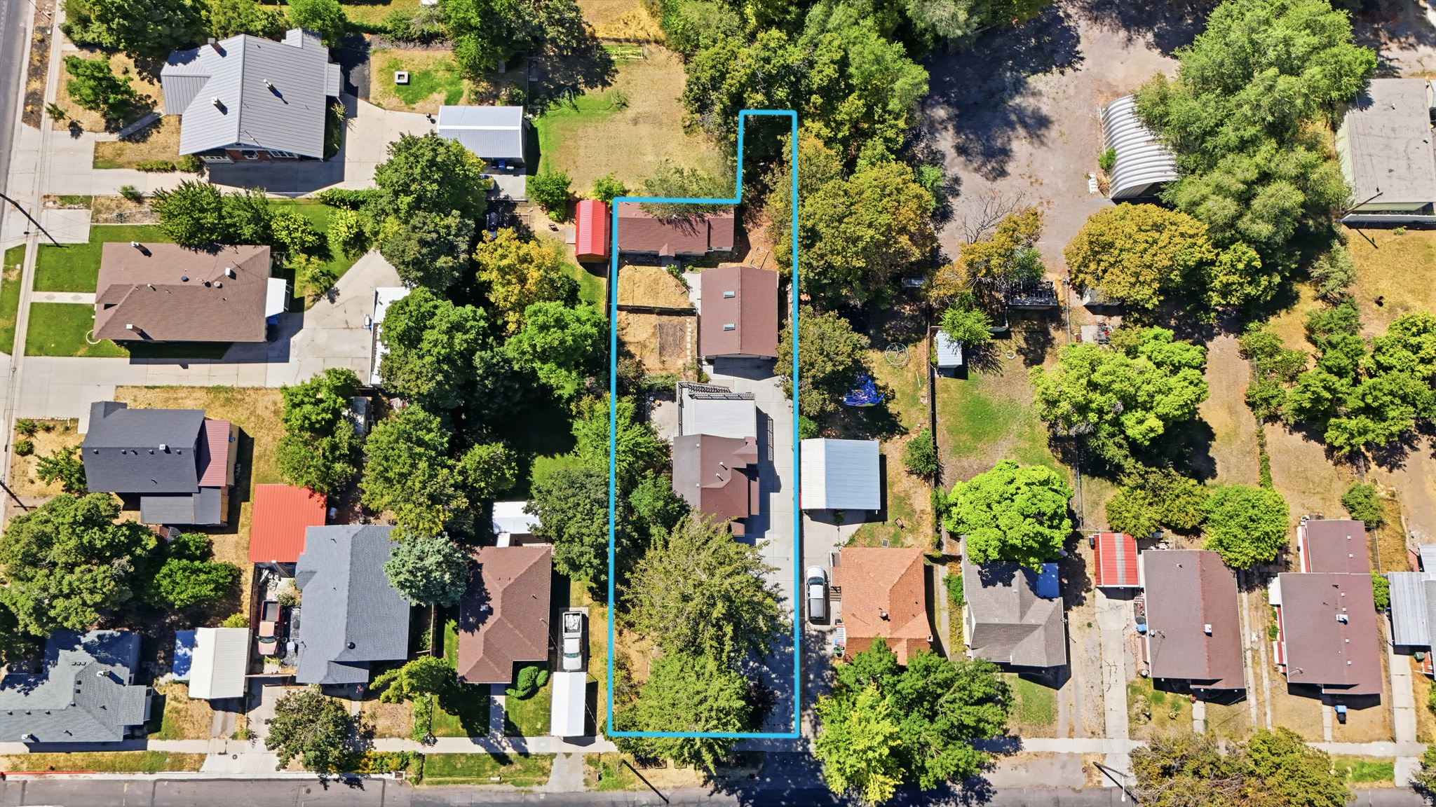 main property photo 31