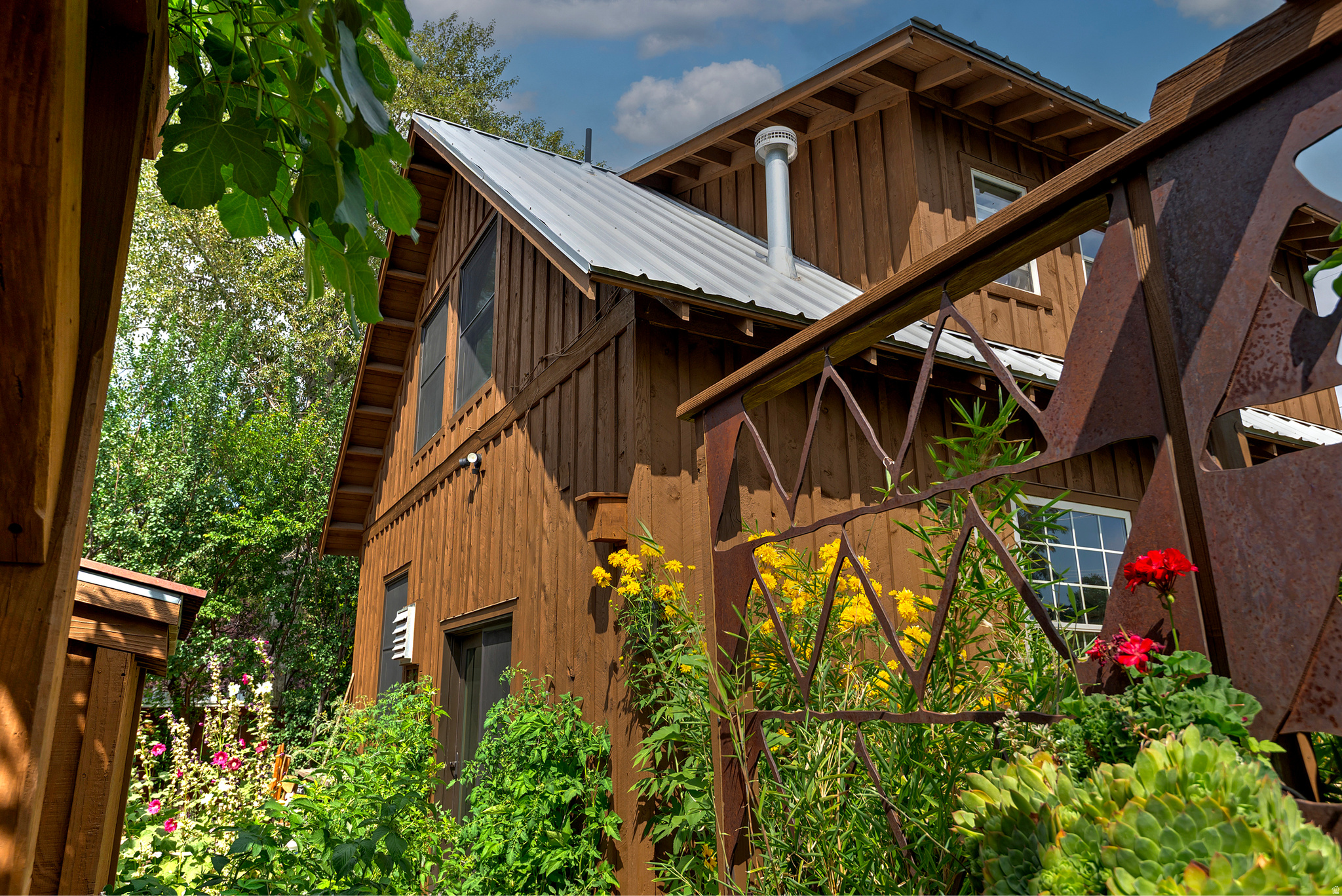 main property photo 40