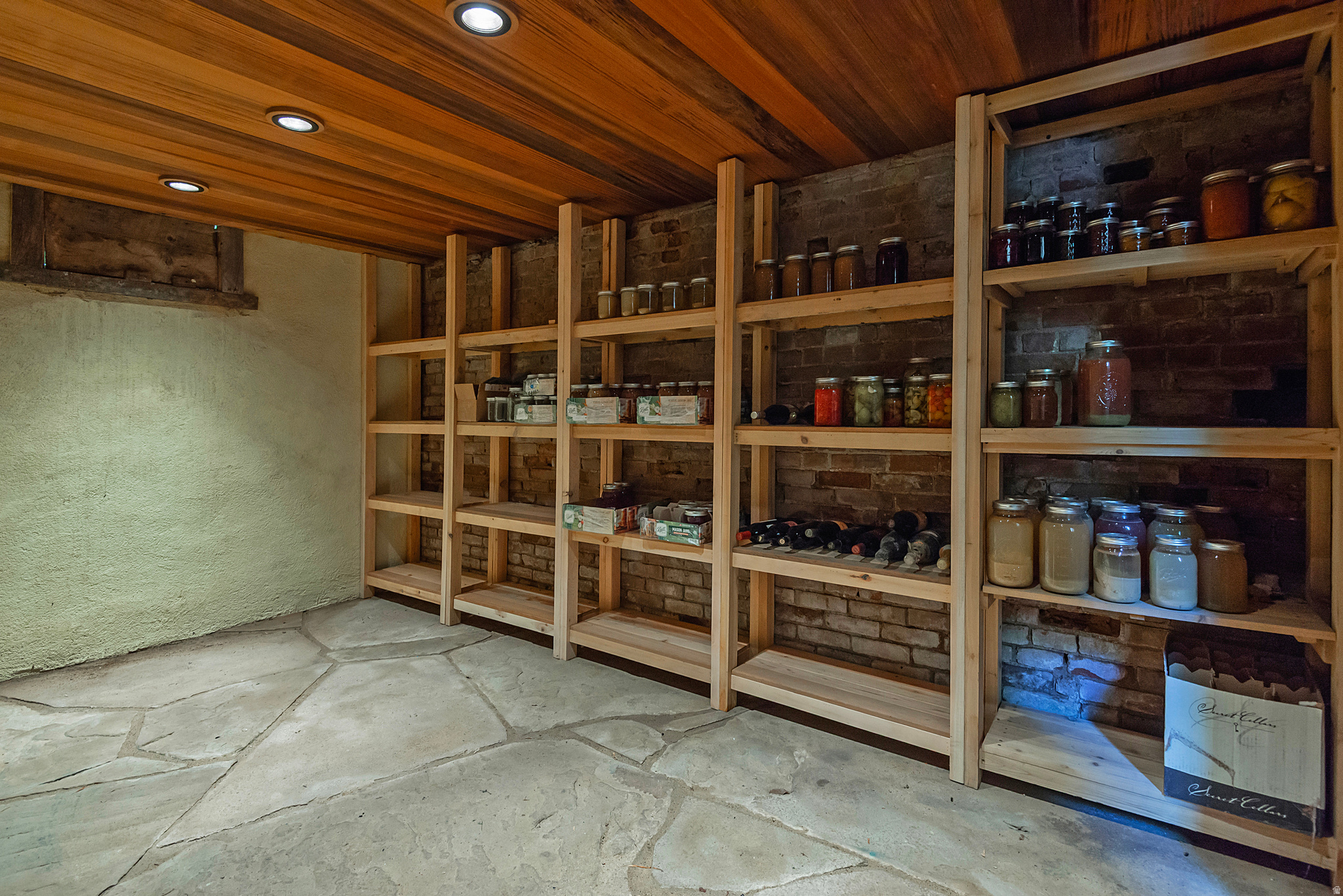 main property photo 51