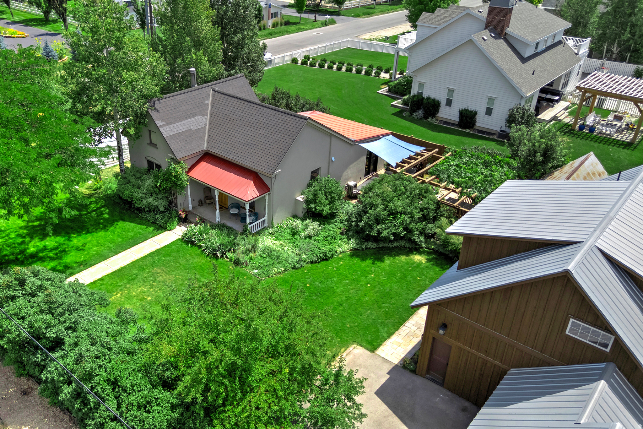 main property photo 6