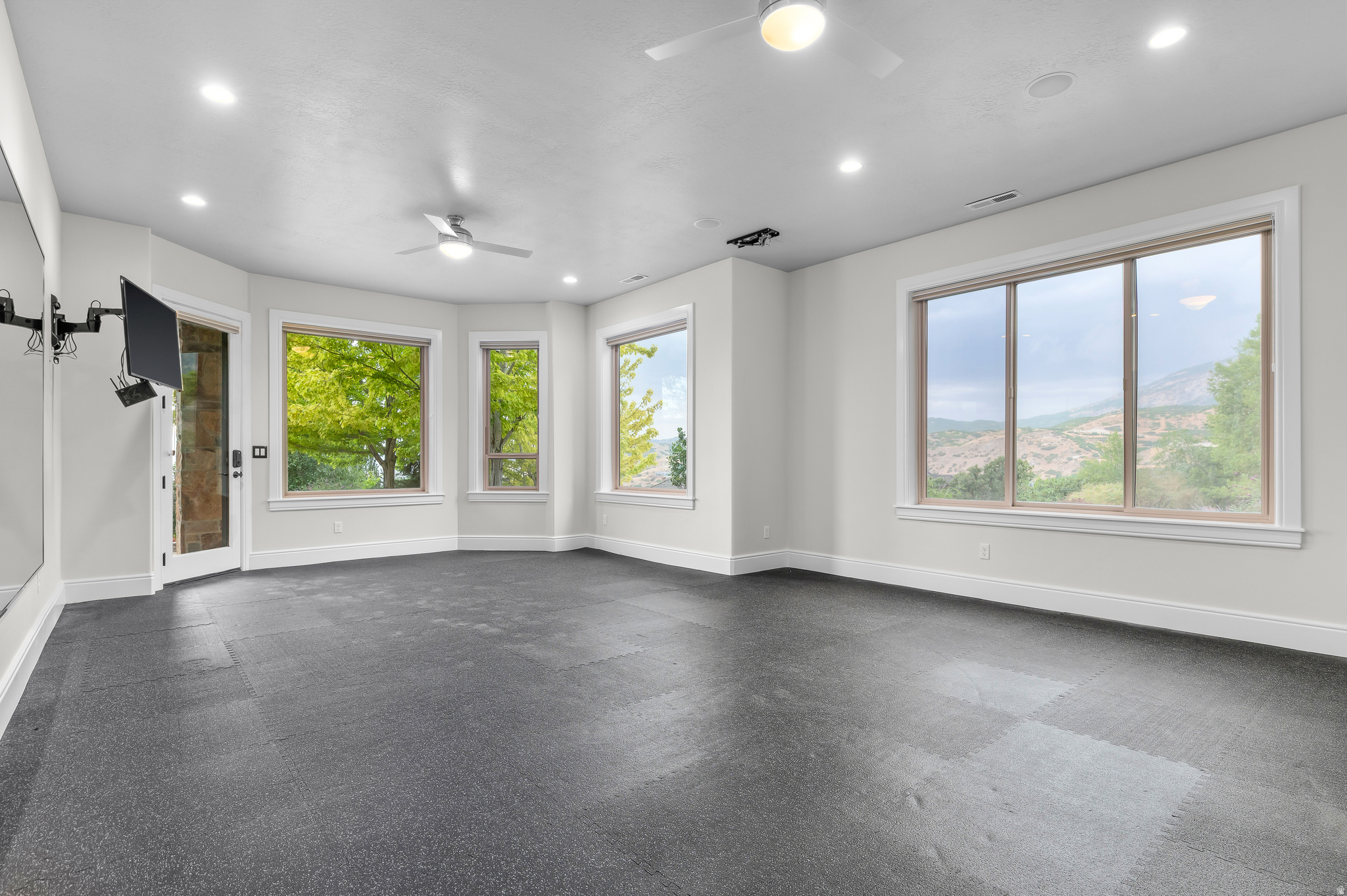 main property photo 87