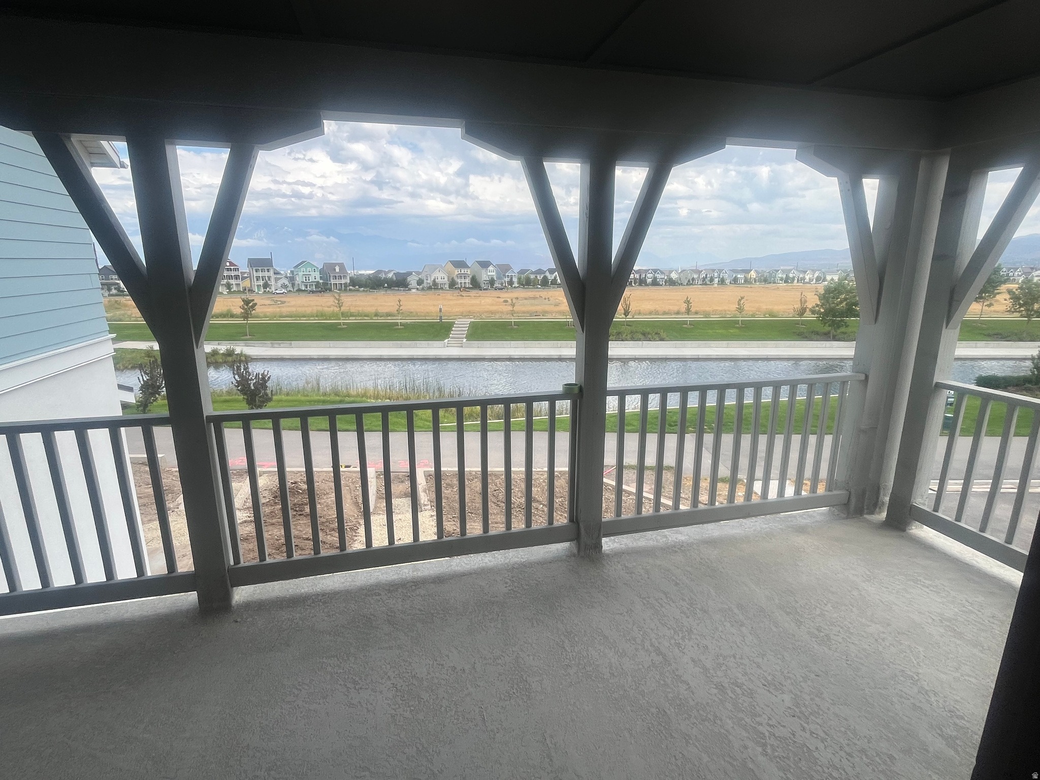 main property photo 7