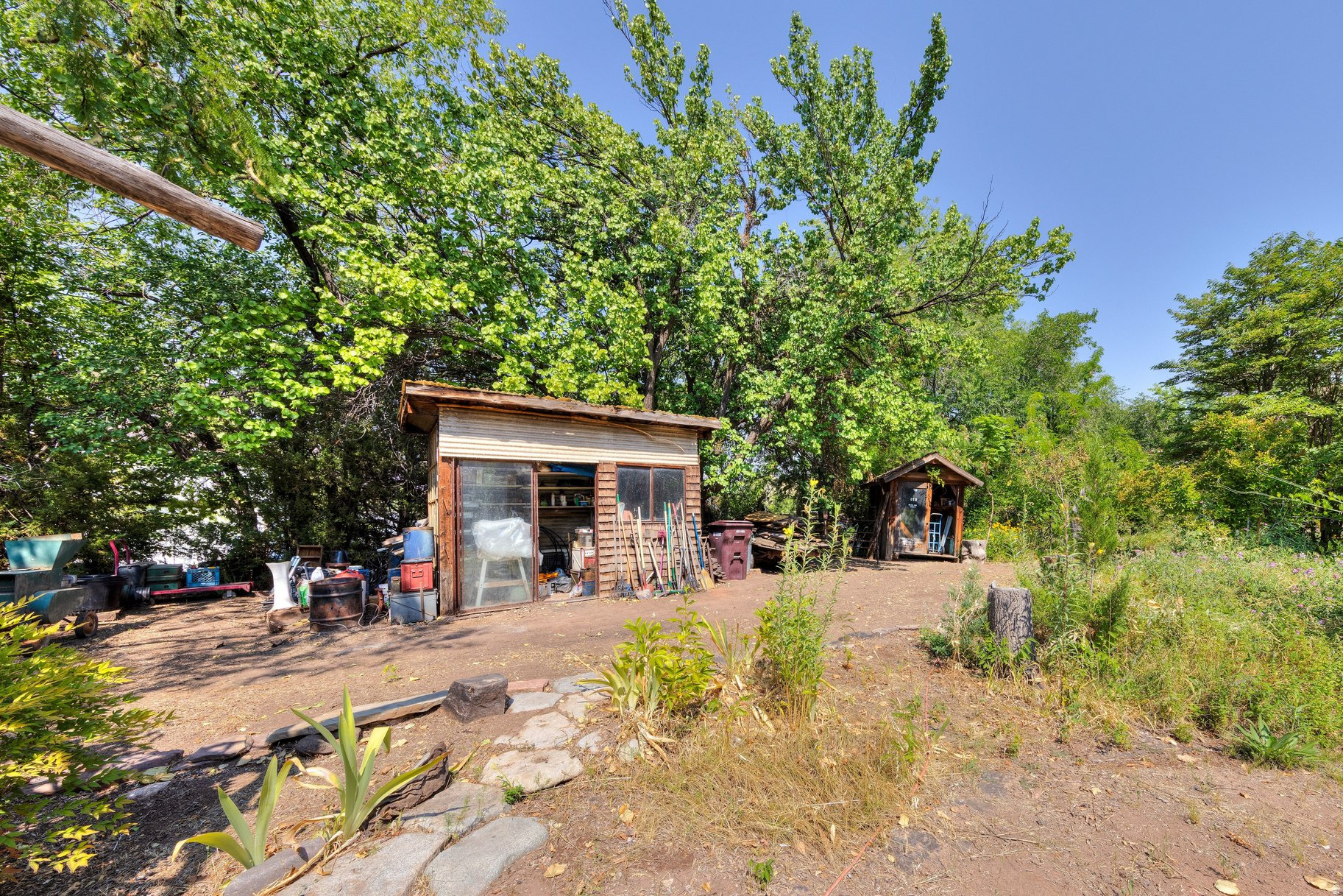 main property photo 17