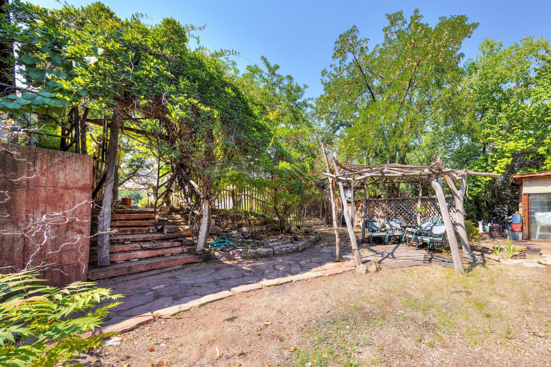 main property photo 15