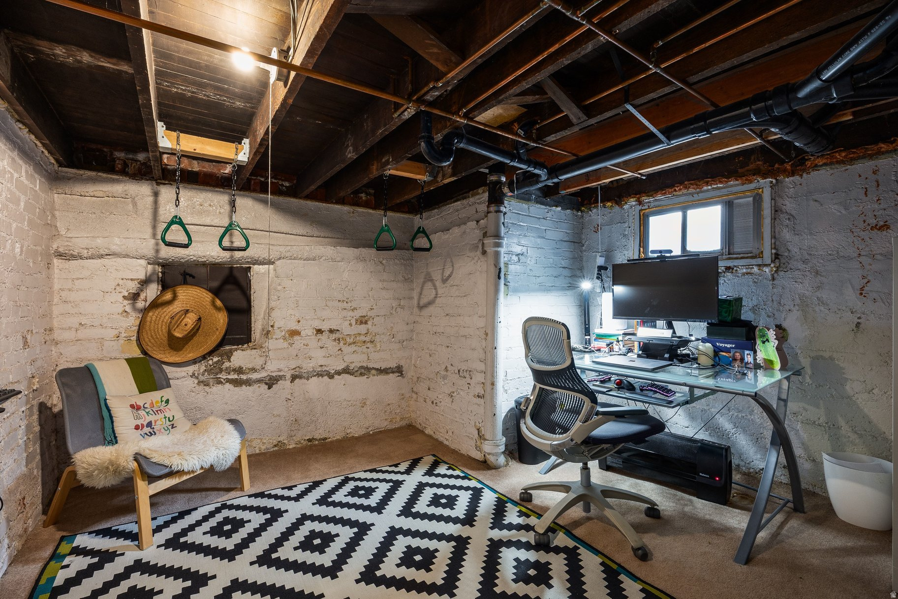 main property photo 32