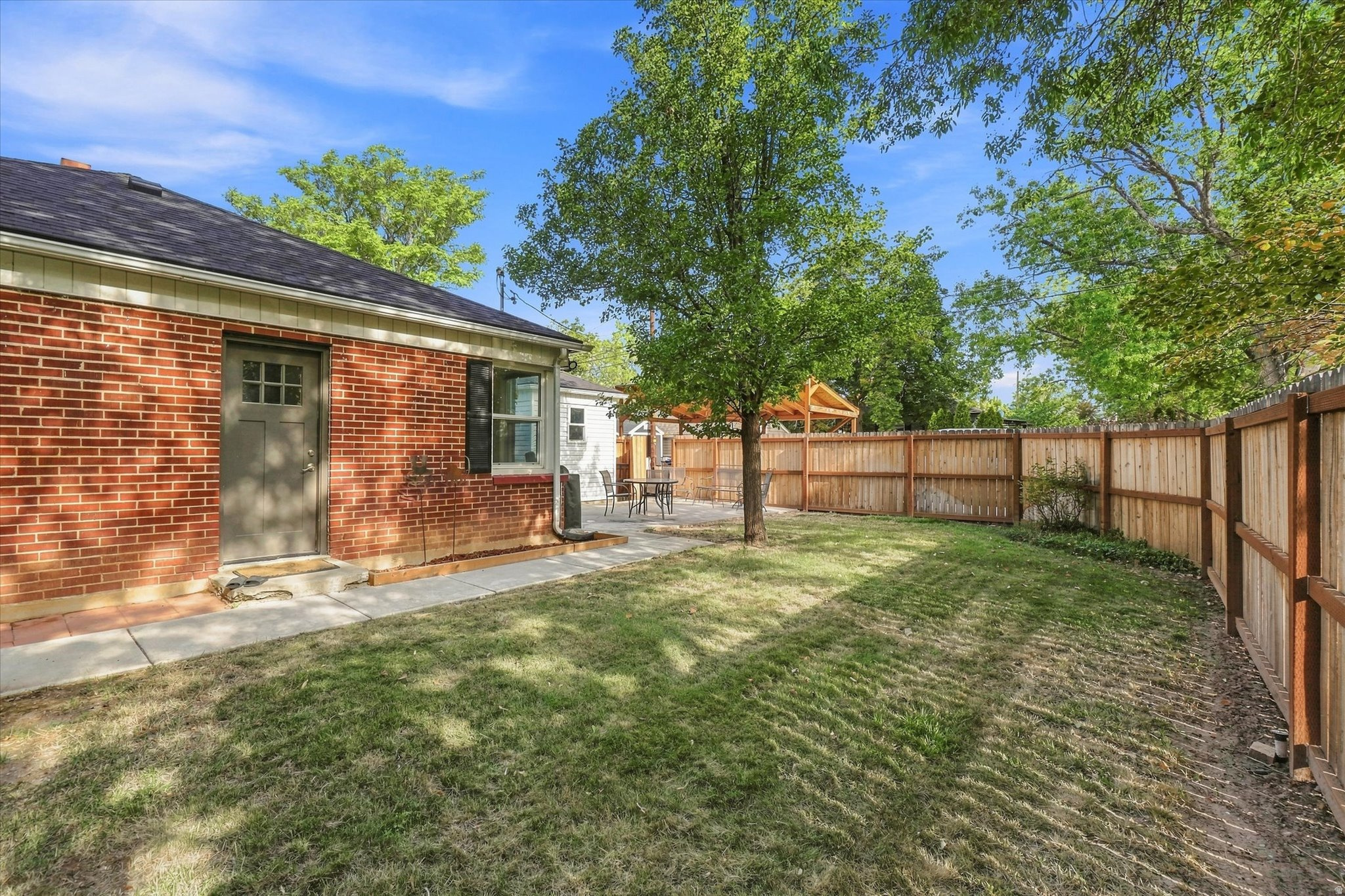 main property photo 21