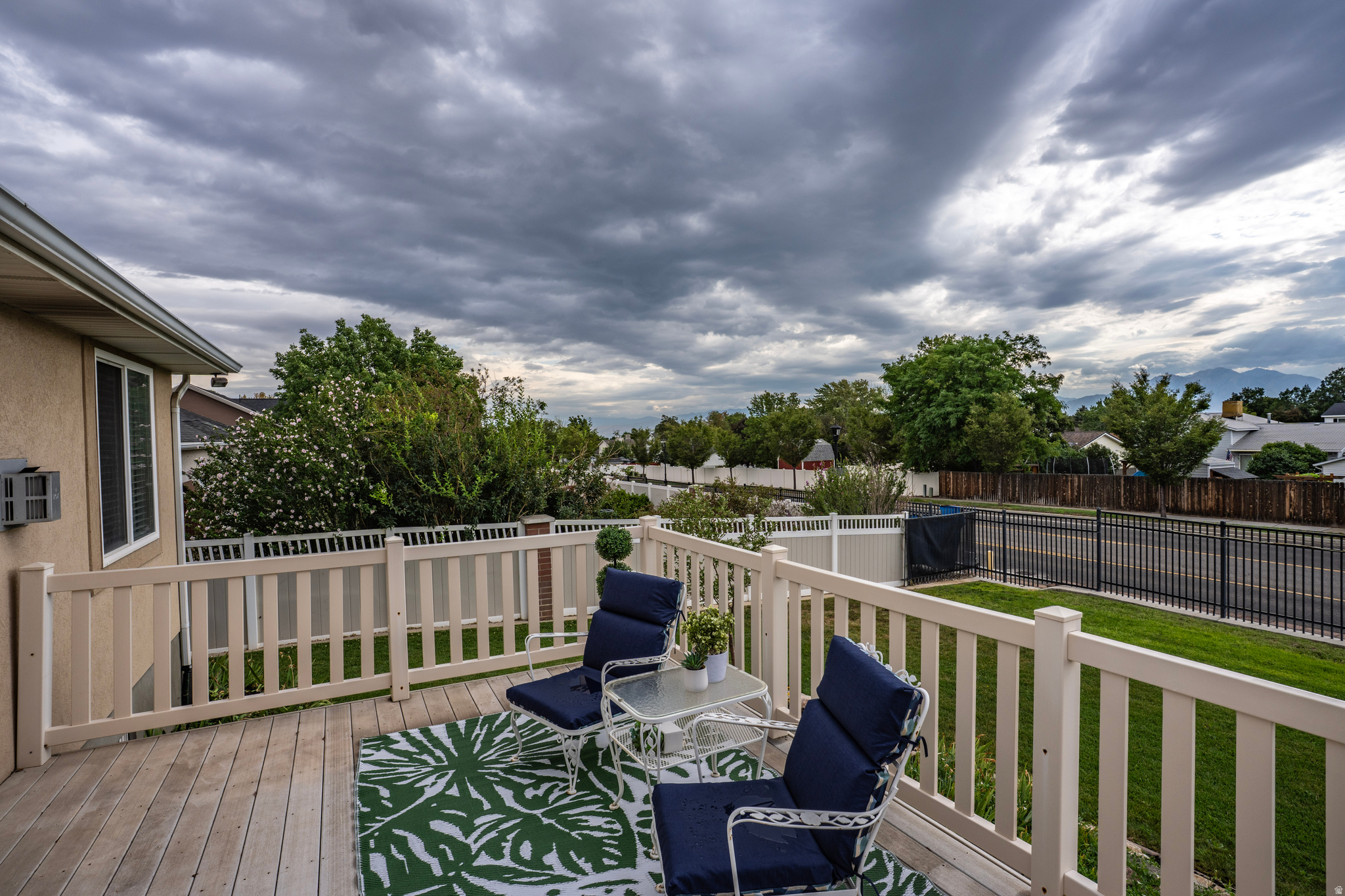 main property photo 28