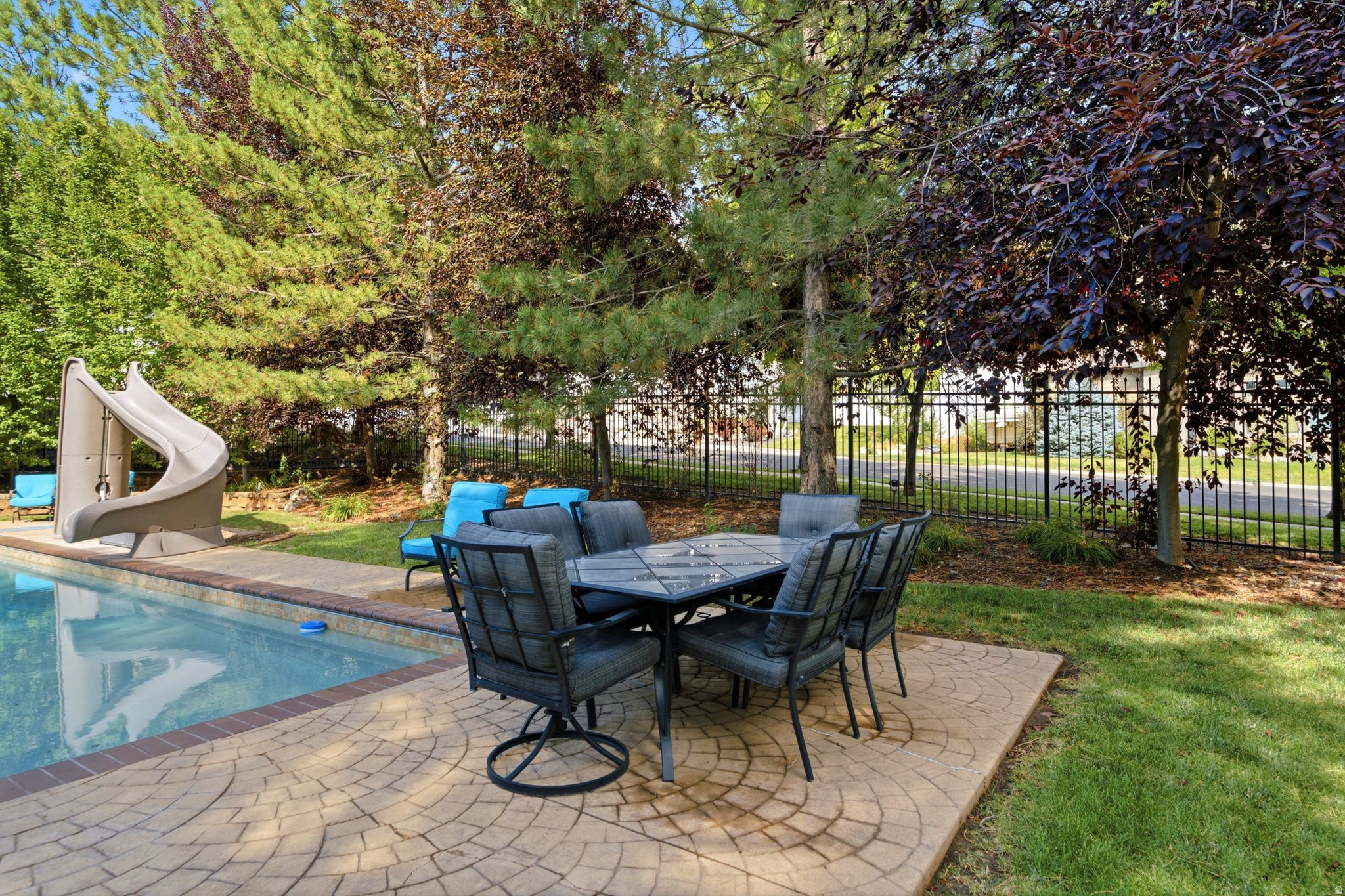 main property photo 75