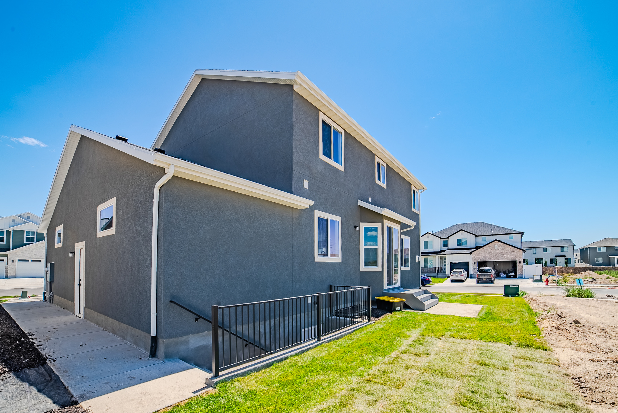 main property photo 3