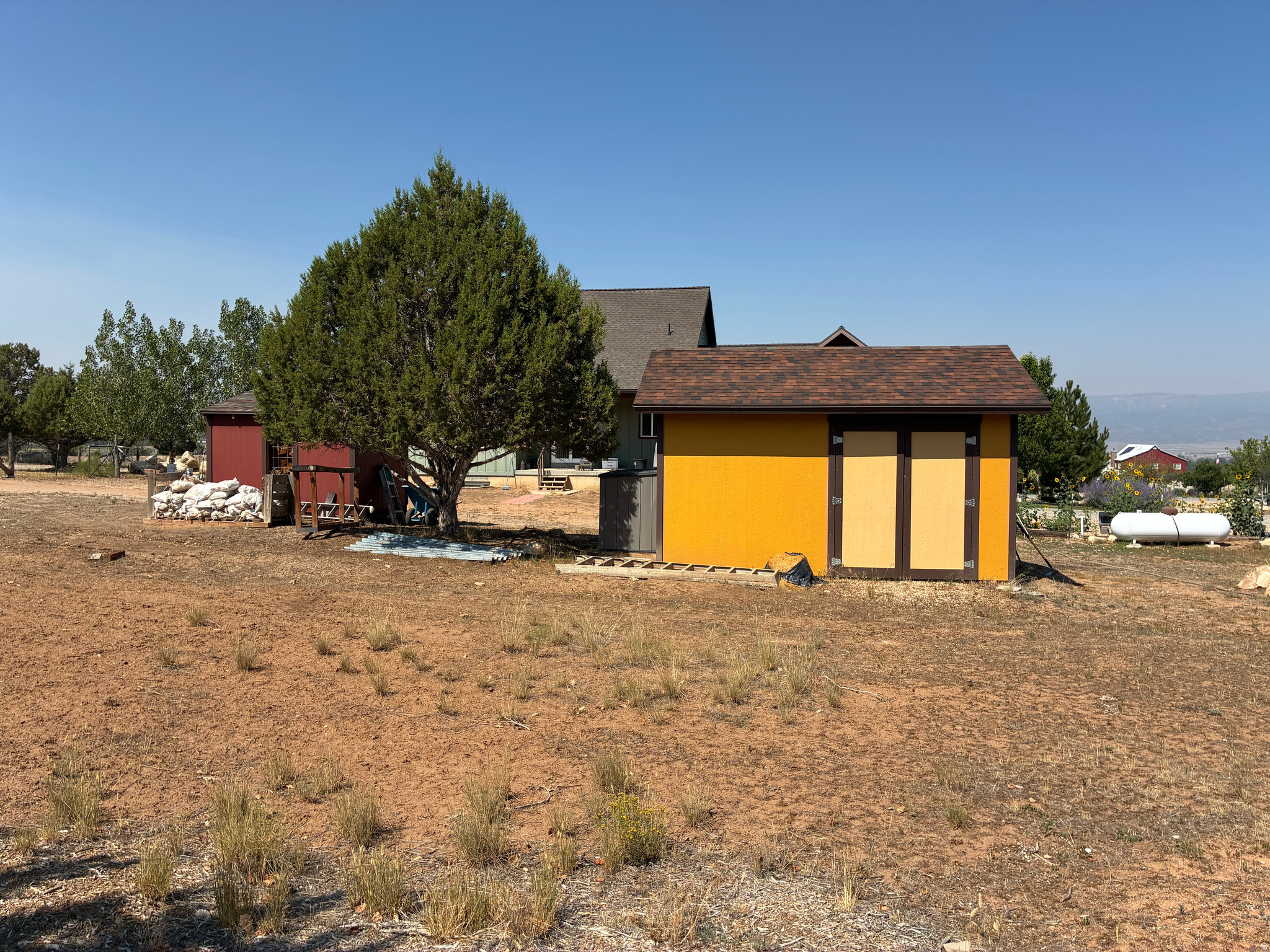 main property photo 40