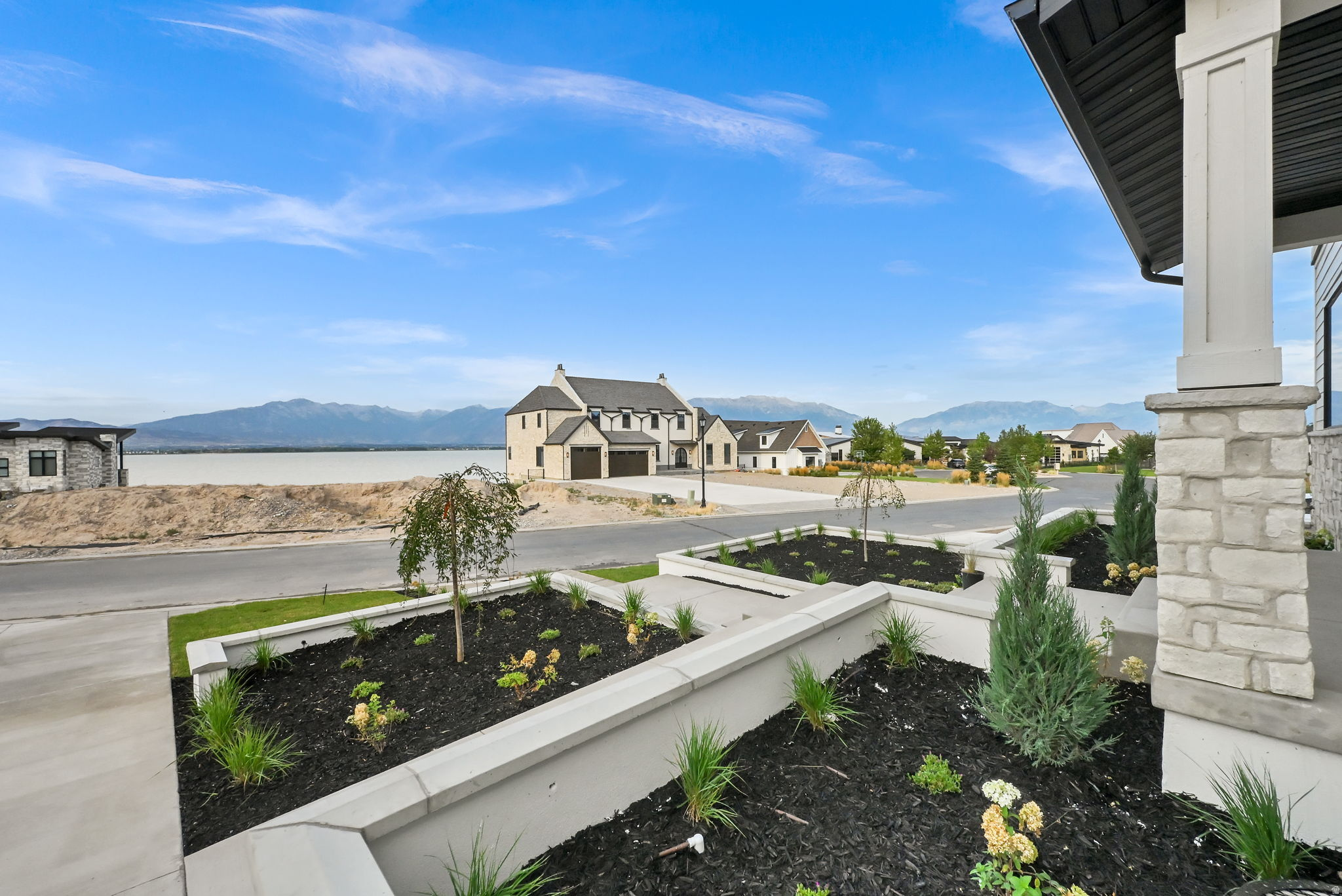 main property photo 79