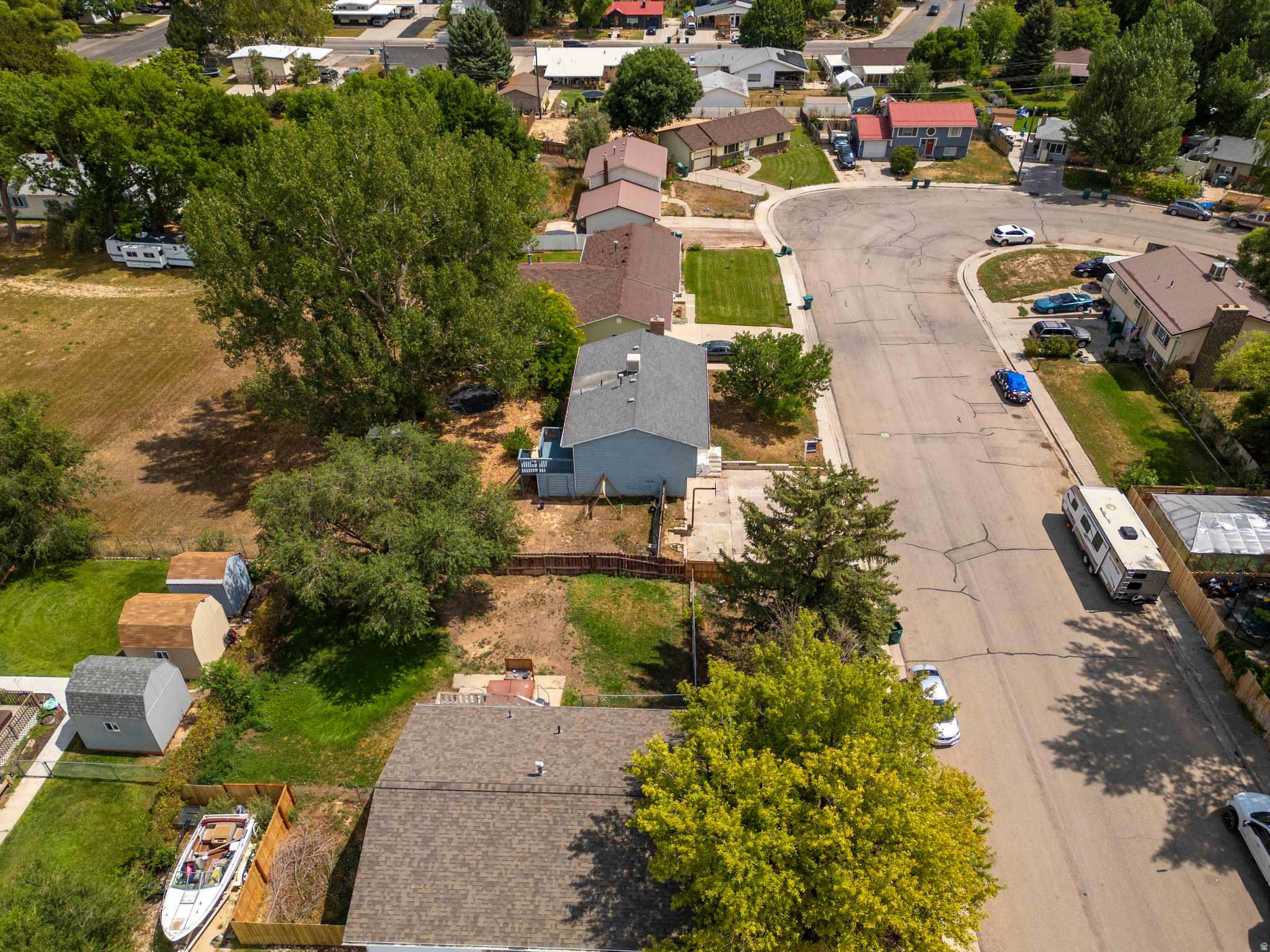 main property photo 40