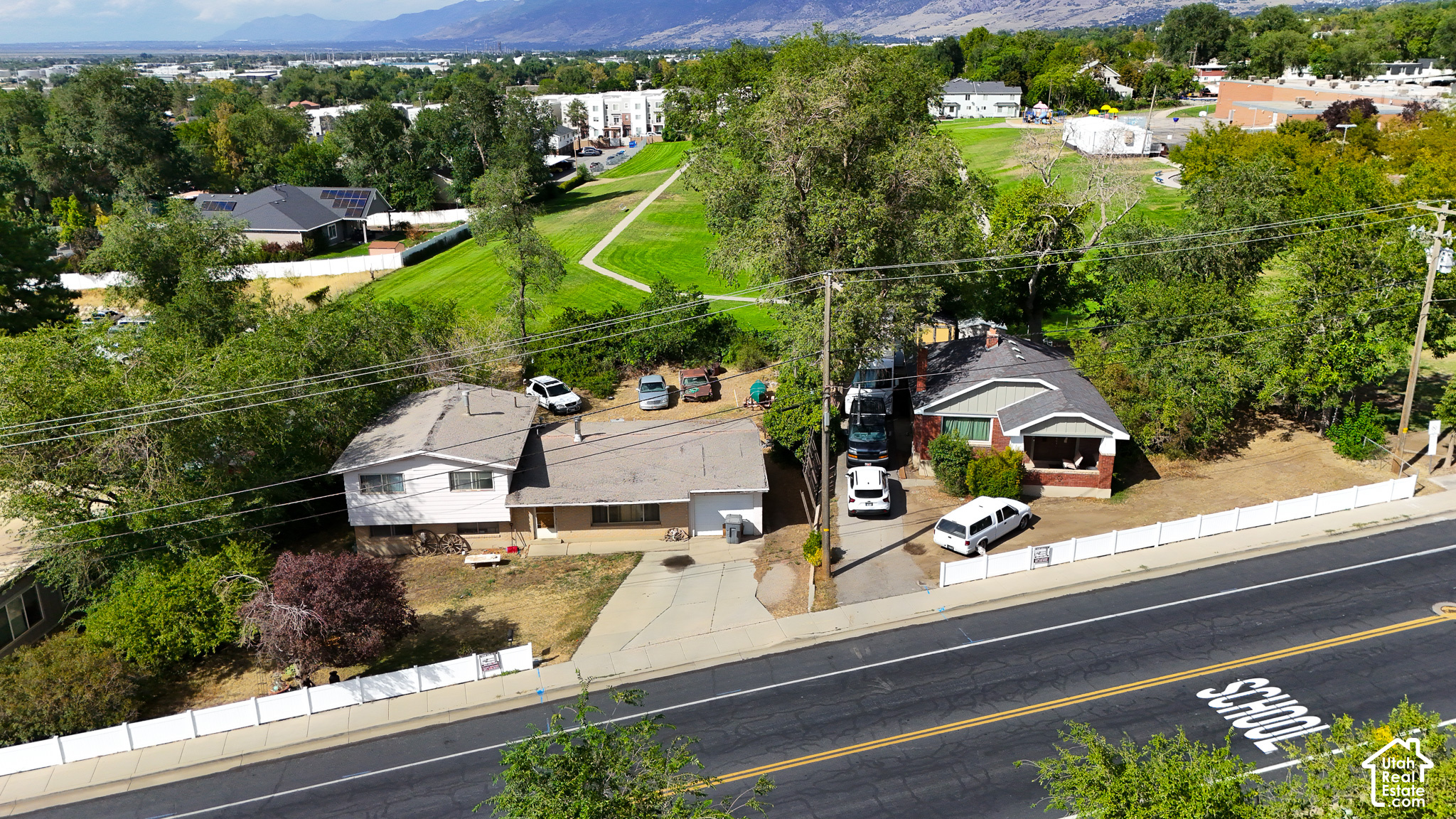 main property photo 9