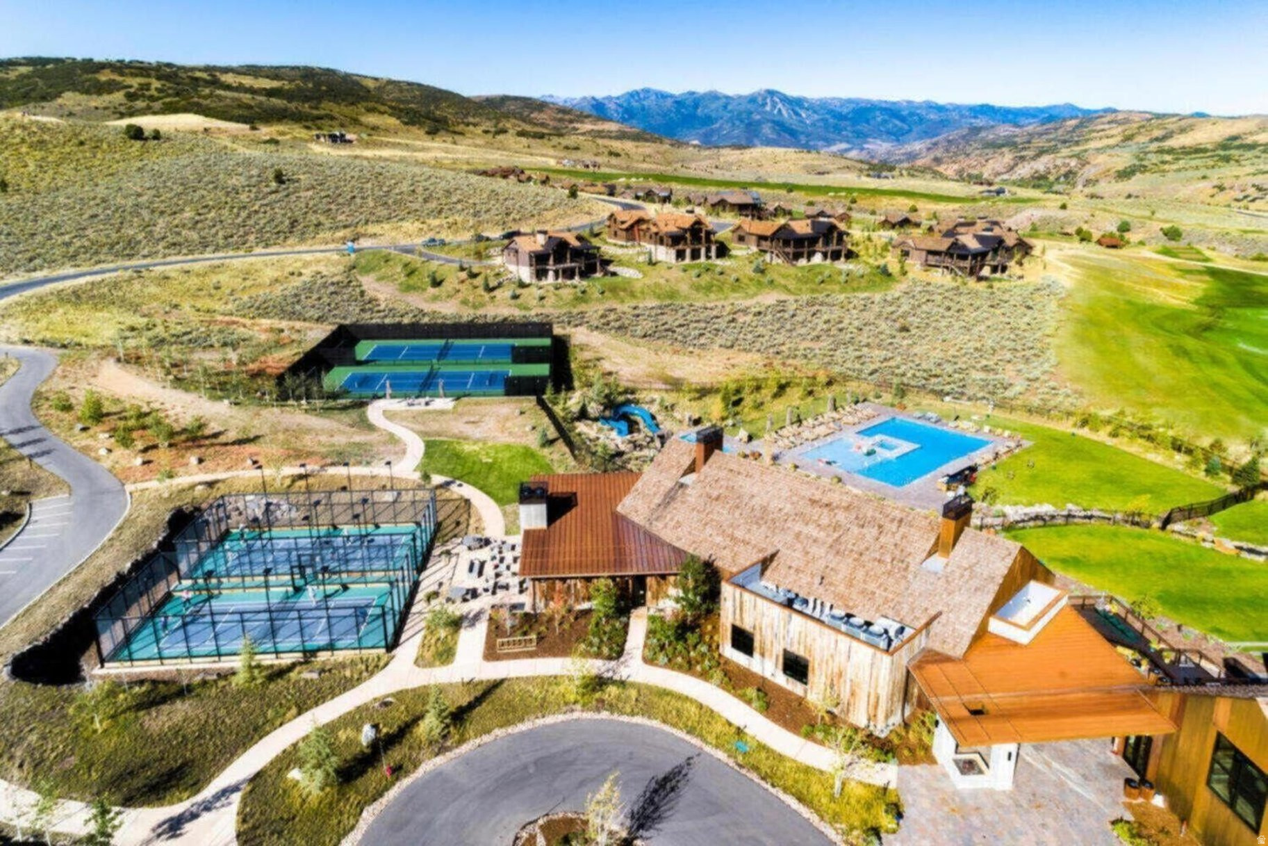 main property photo 70