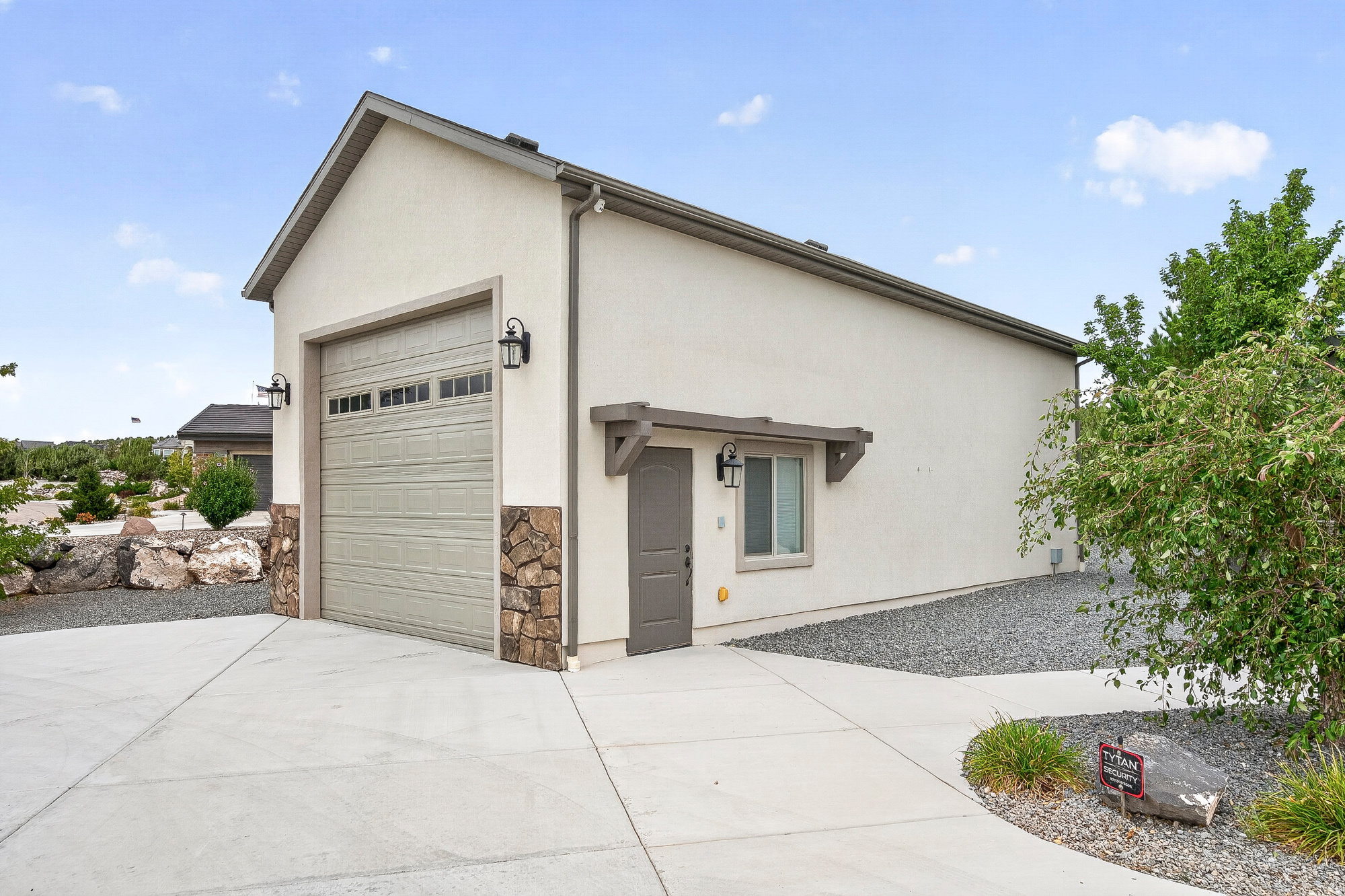 main property photo 58