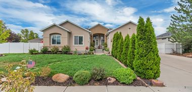 image of property with 6 Bed | 3 Bath | 3,928 Sqft