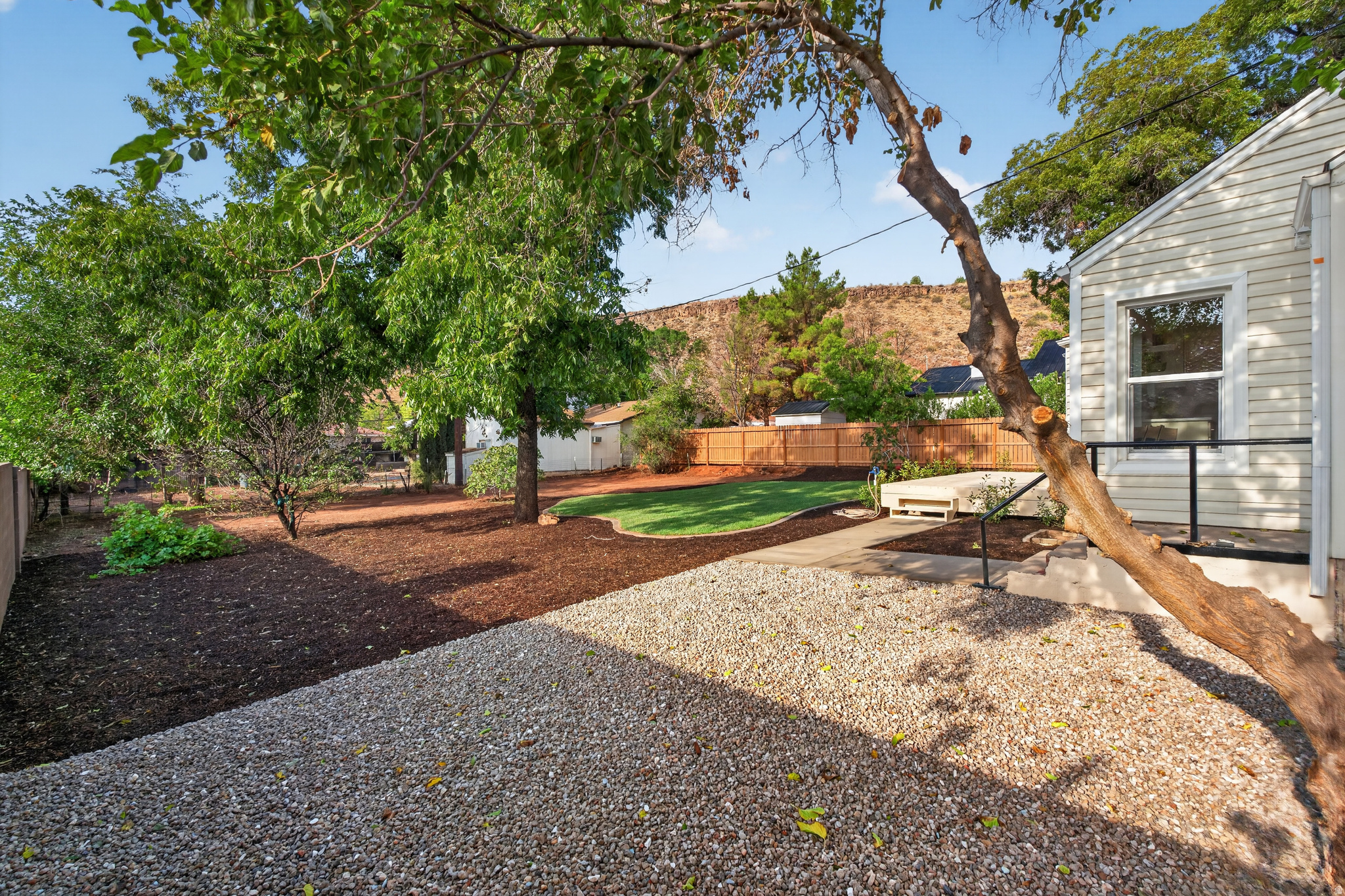 main property photo 23