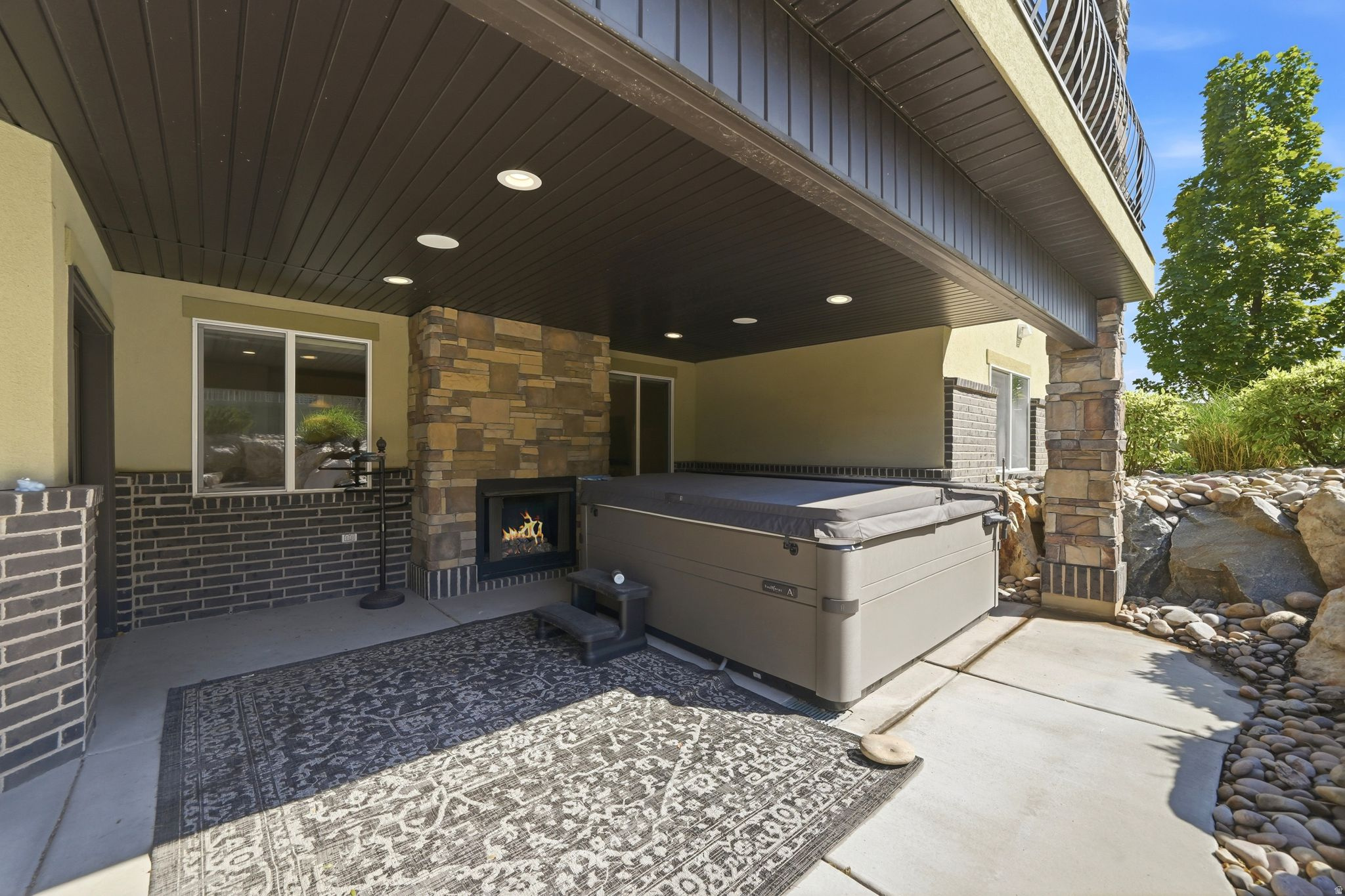 main property photo 44