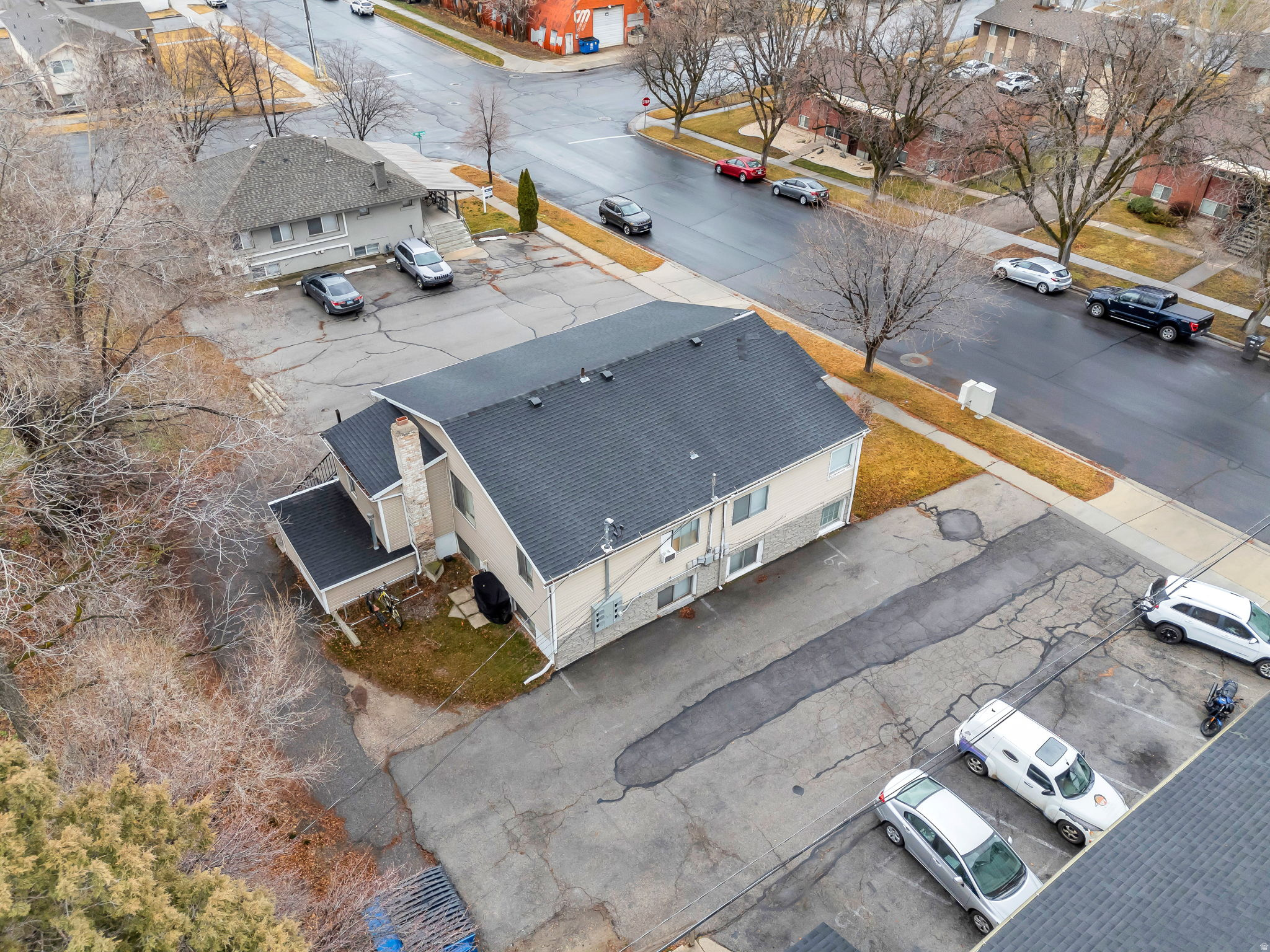 main property photo 8