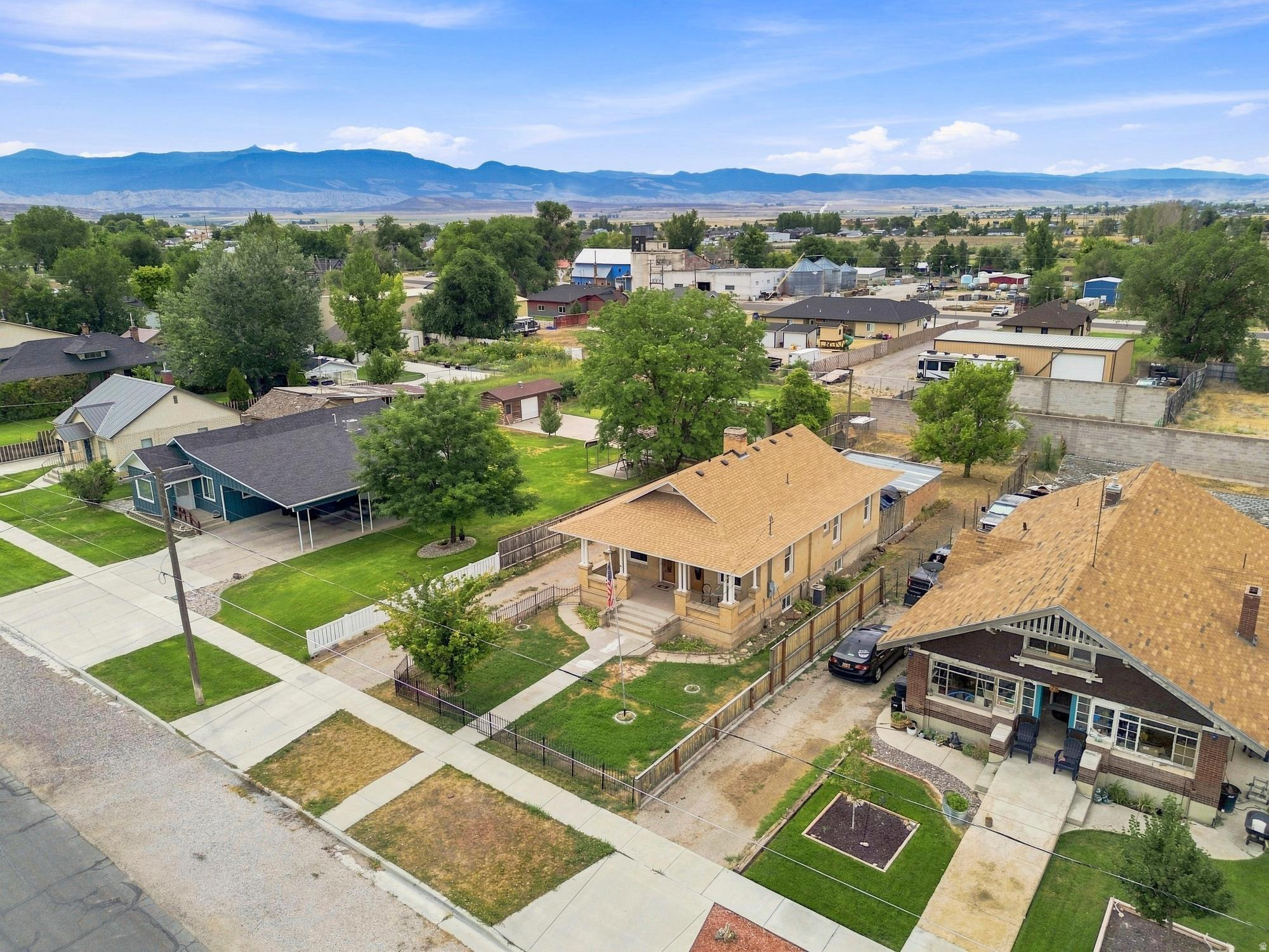 main property photo 6