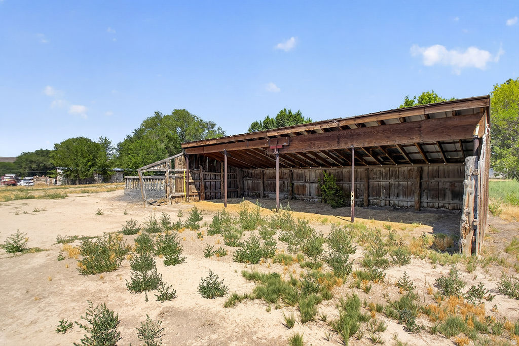 main property photo 42